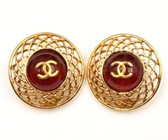 Chanel Vintage vergoldet CC Weave Runde große Clip auf Ohrringe