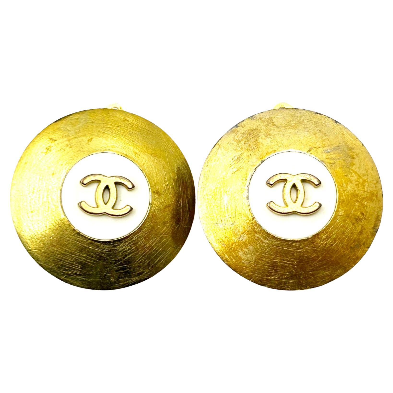 Chanel Vintage Gold Plated CC White Disc Clip On Earrings  For Sale