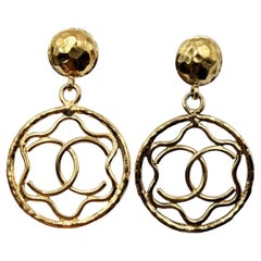 Chanel Vintage Gold Plated Hammered Round Ruffle CC Large Dangle Clip on Earring