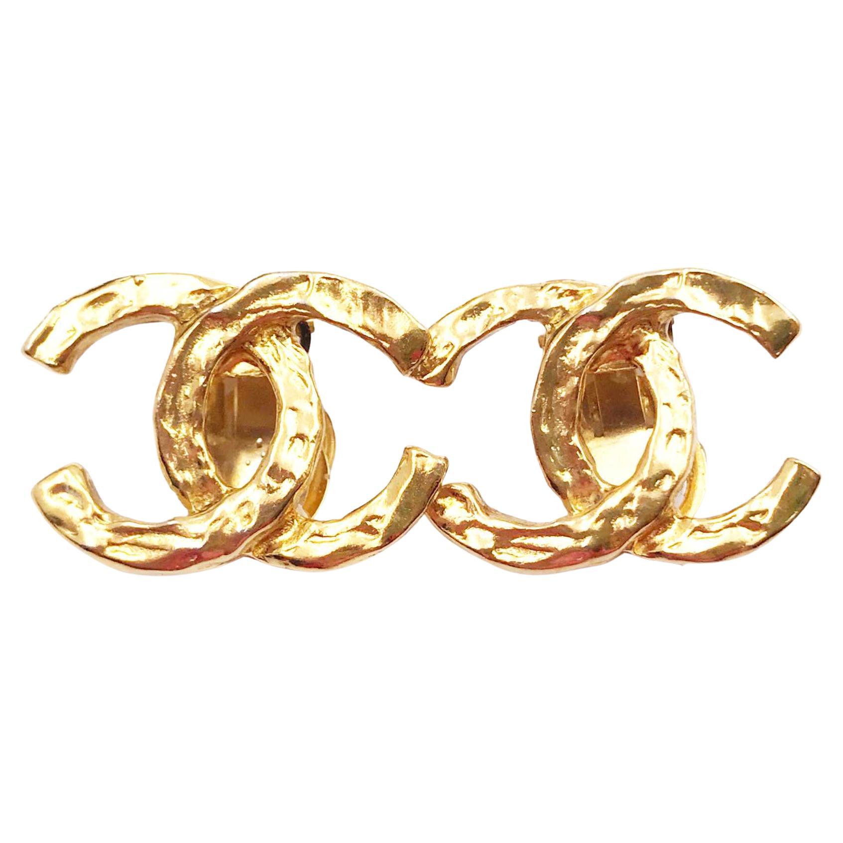 Chanel Vintage Gold Plated CC White Enamel Chain Long Clip on