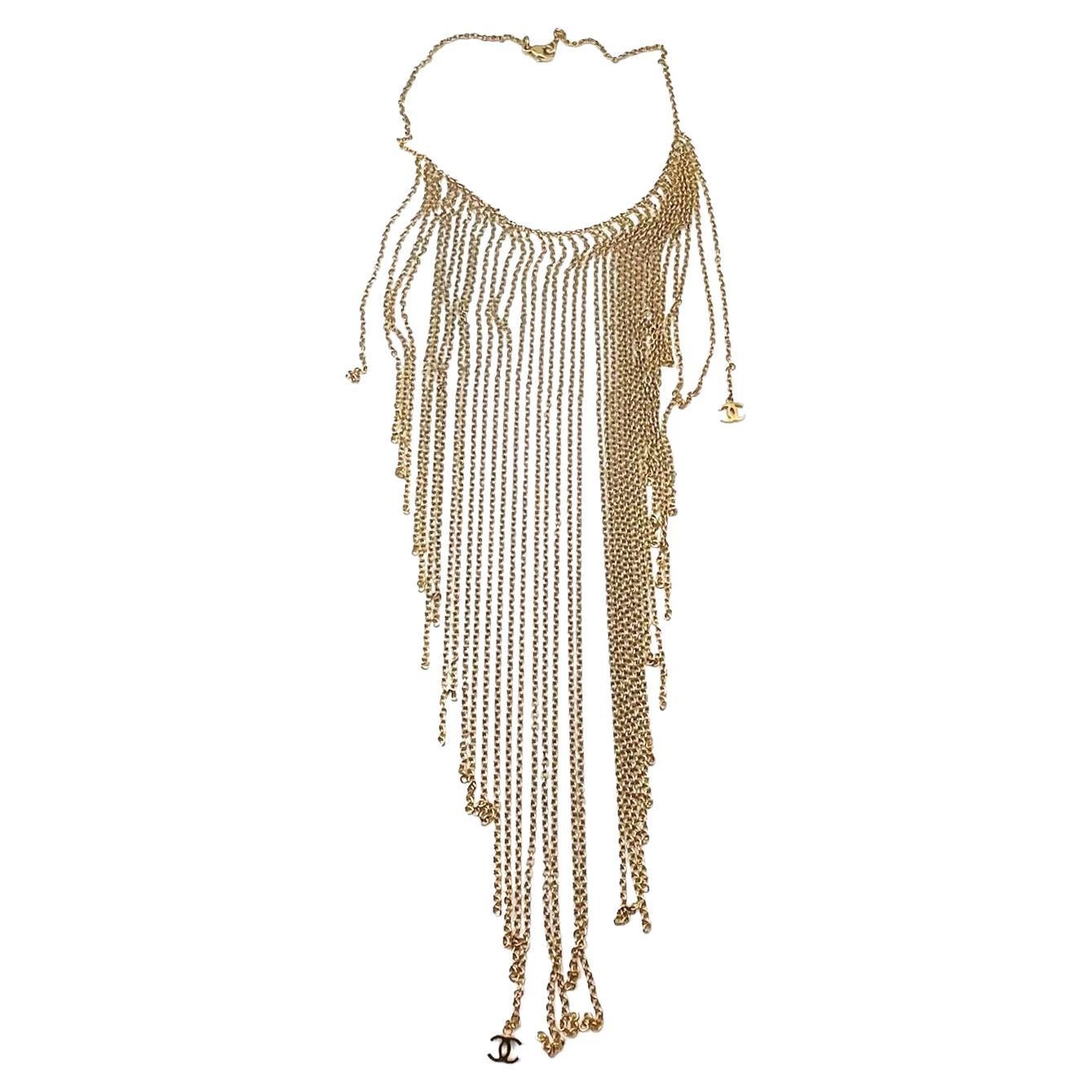 Chanel Vintage Vergoldete Bib Choker-Halskette mit mehreren Ketten CC