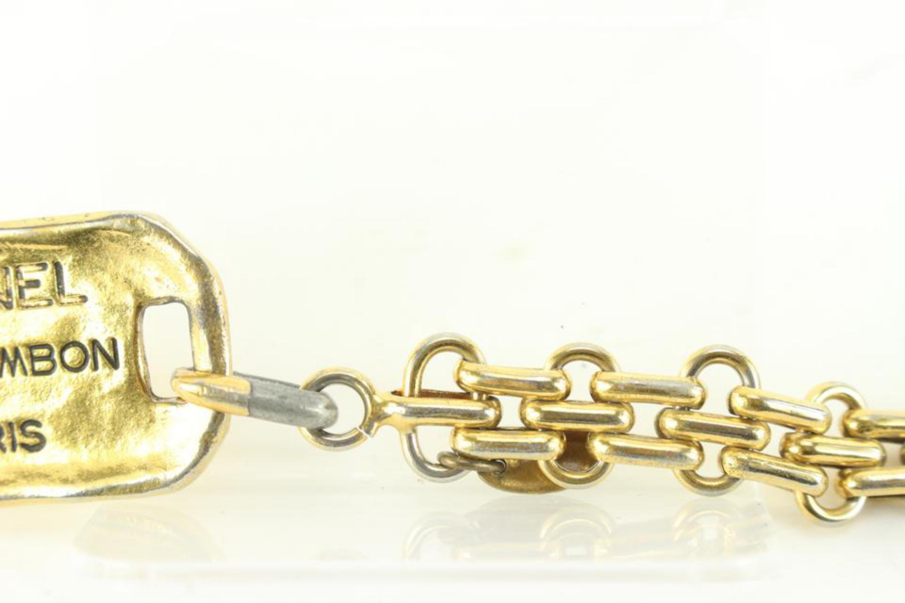 Chanel Vintage Gold Plated Rue Cambon CC Keychain Bag Charm Pendant 81ca711s In Fair Condition In Dix hills, NY