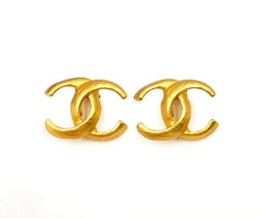 Chanel Vintage Gold Plated Skinny CC Regular Clip on Earrings