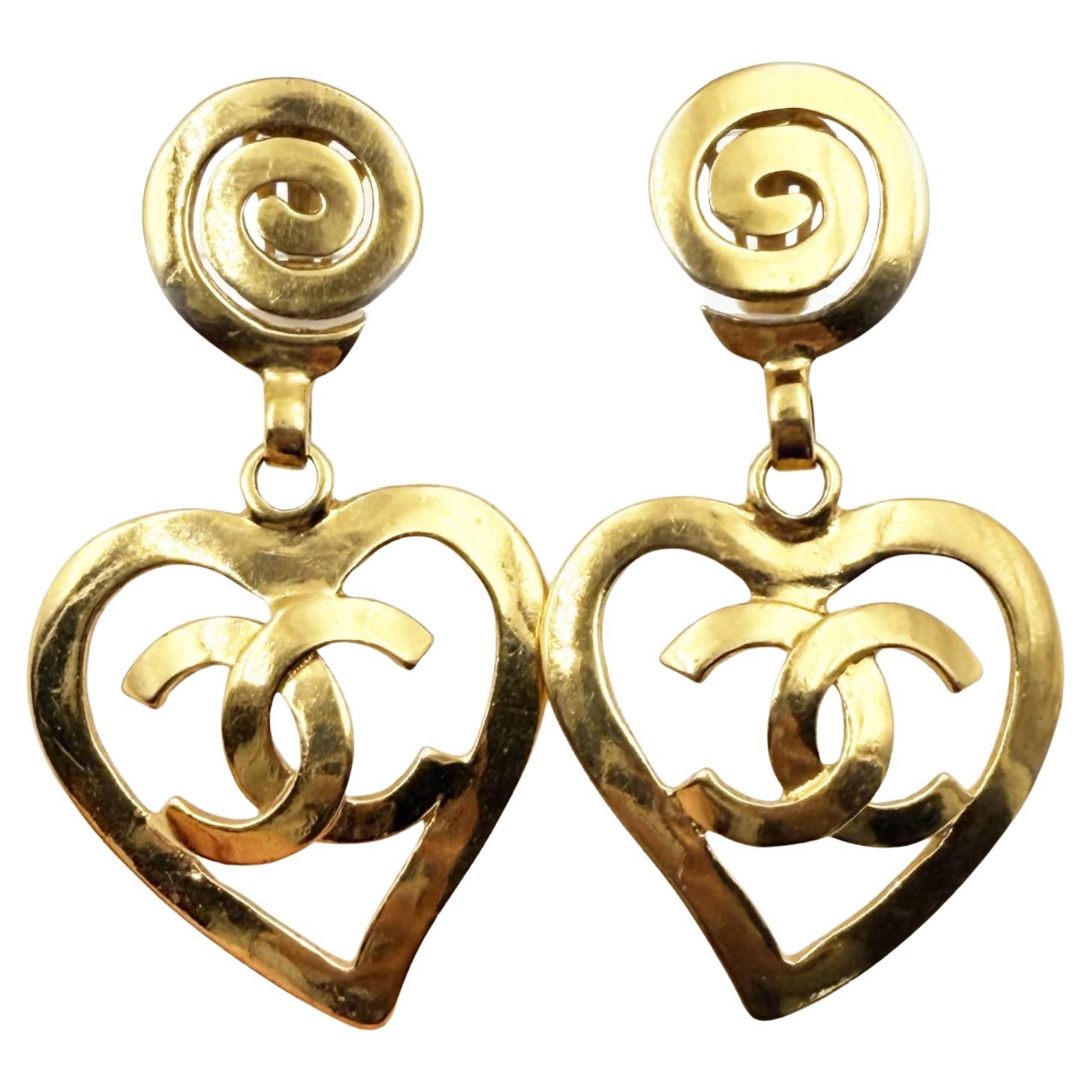 Chanel Vintage Gold Plated Spiral CC Heart Dangle Large Clip on Earrings For Sale