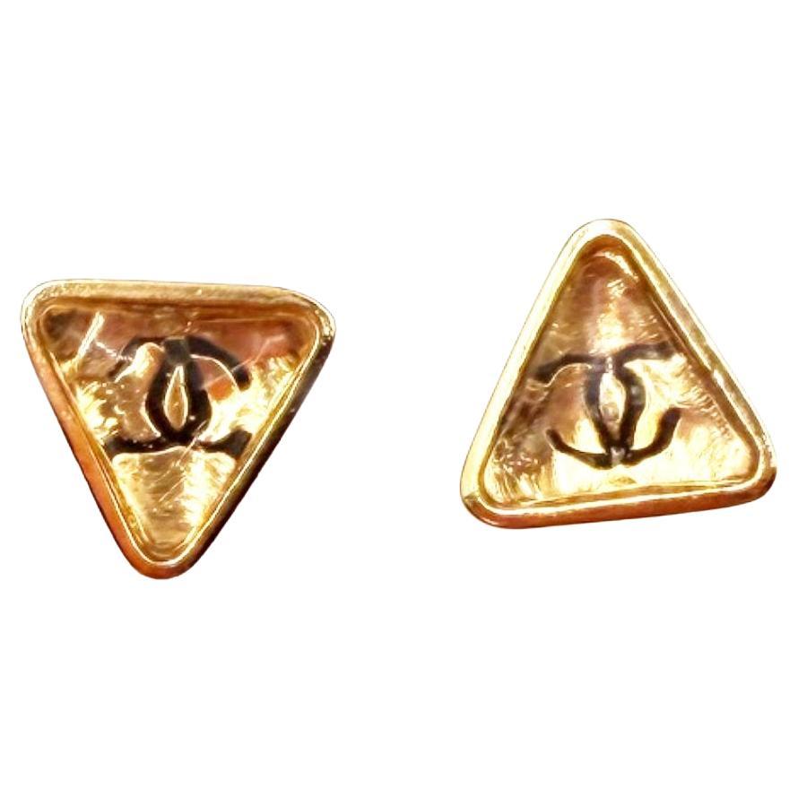 Chanel Vintage Gold Plated Triangle Black CC Small Piercing Earrings im Angebot