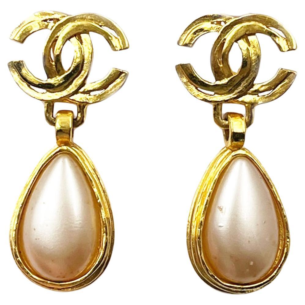 Chanel Vintage Gold PlatedCC Pearl Tear Drop Dangle Clip on Earrings  For Sale