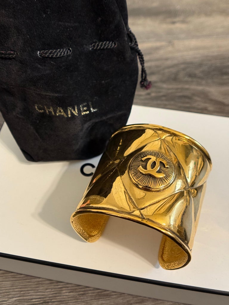 CHANEL Vintage Gold Quilted CC Medallion Cuff Bracelet photo 3
