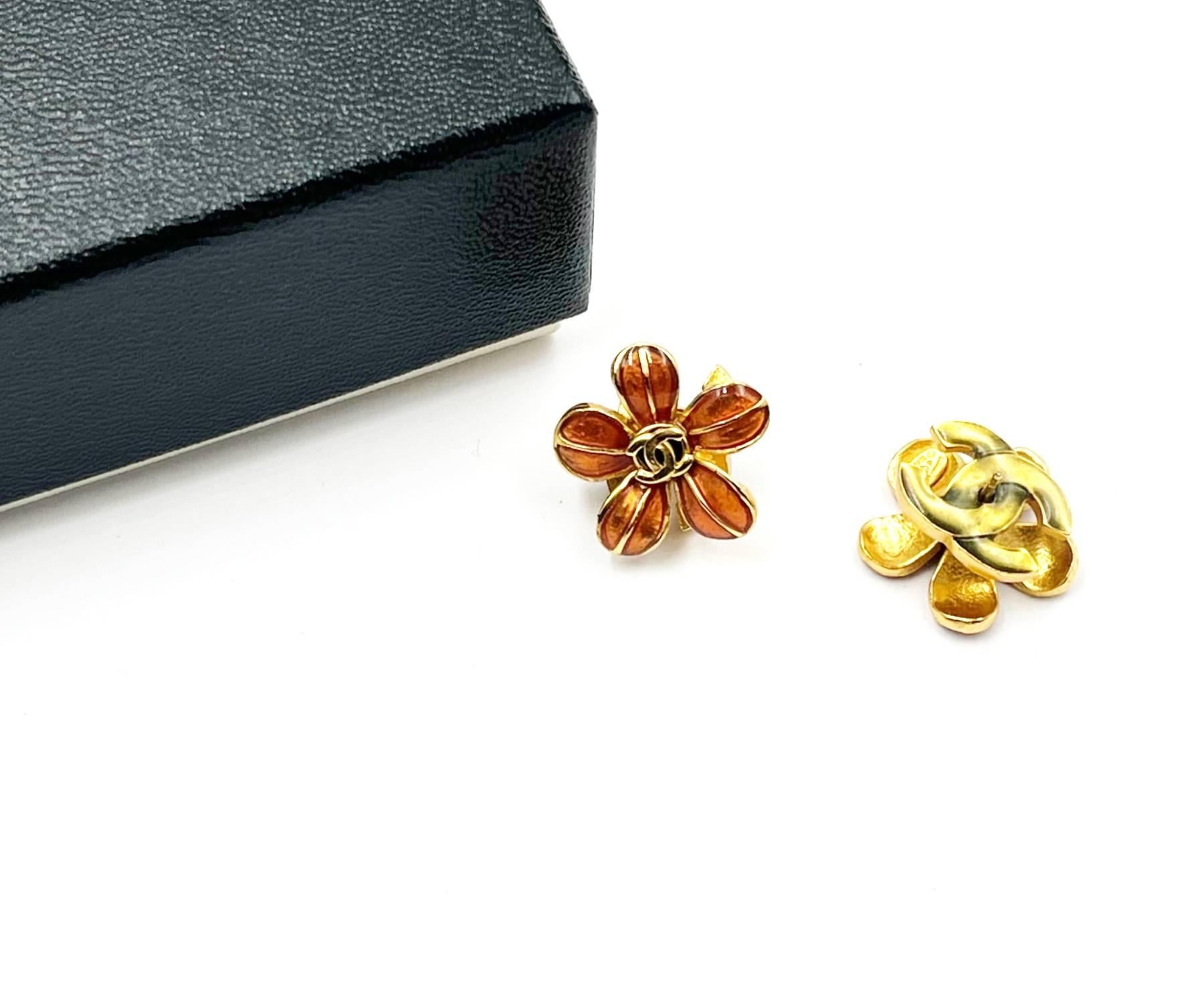 Contemporary Chanel Classic Vintage Gold Red Flower Green CC Double Face Piercing Earrings