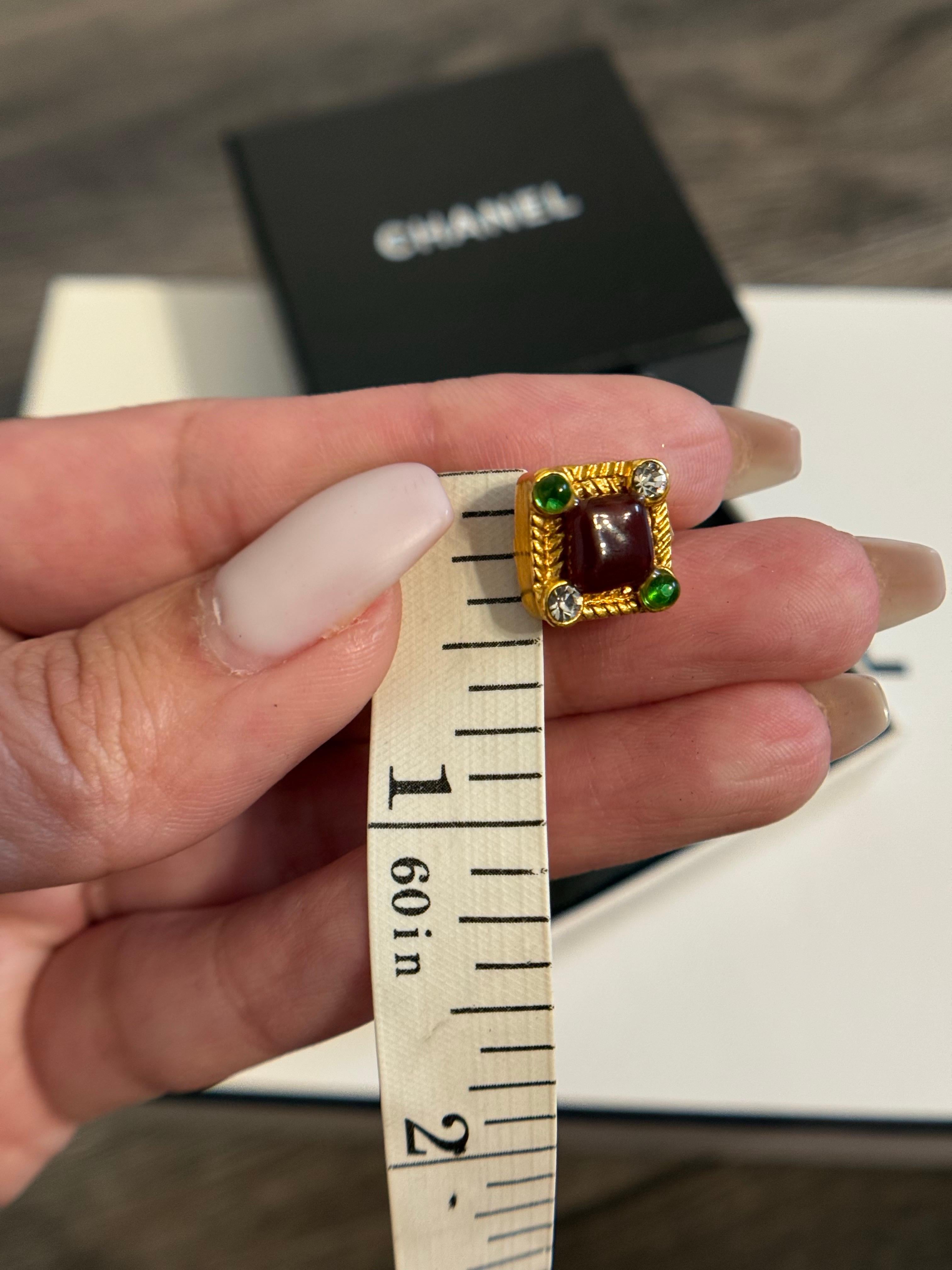 Chanel Vintage Gold Rot Grün Gripoix Ohrringe im Angebot 4