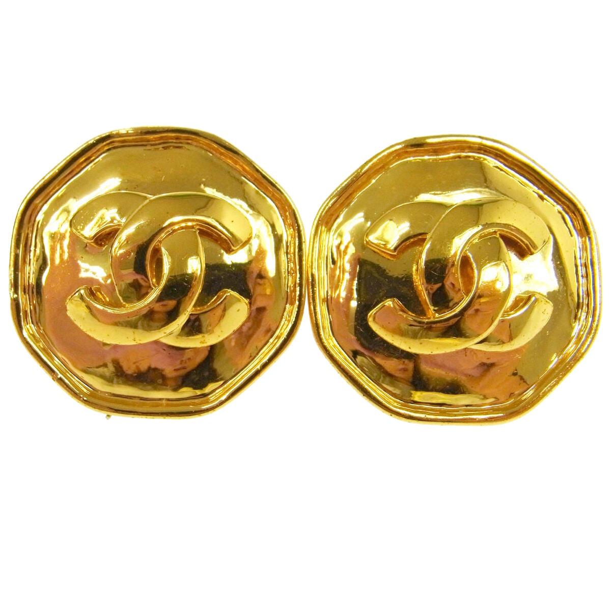 Chanel Vintage Gold Small Charm Cushion Logo Evening Stud Earrings in Box 