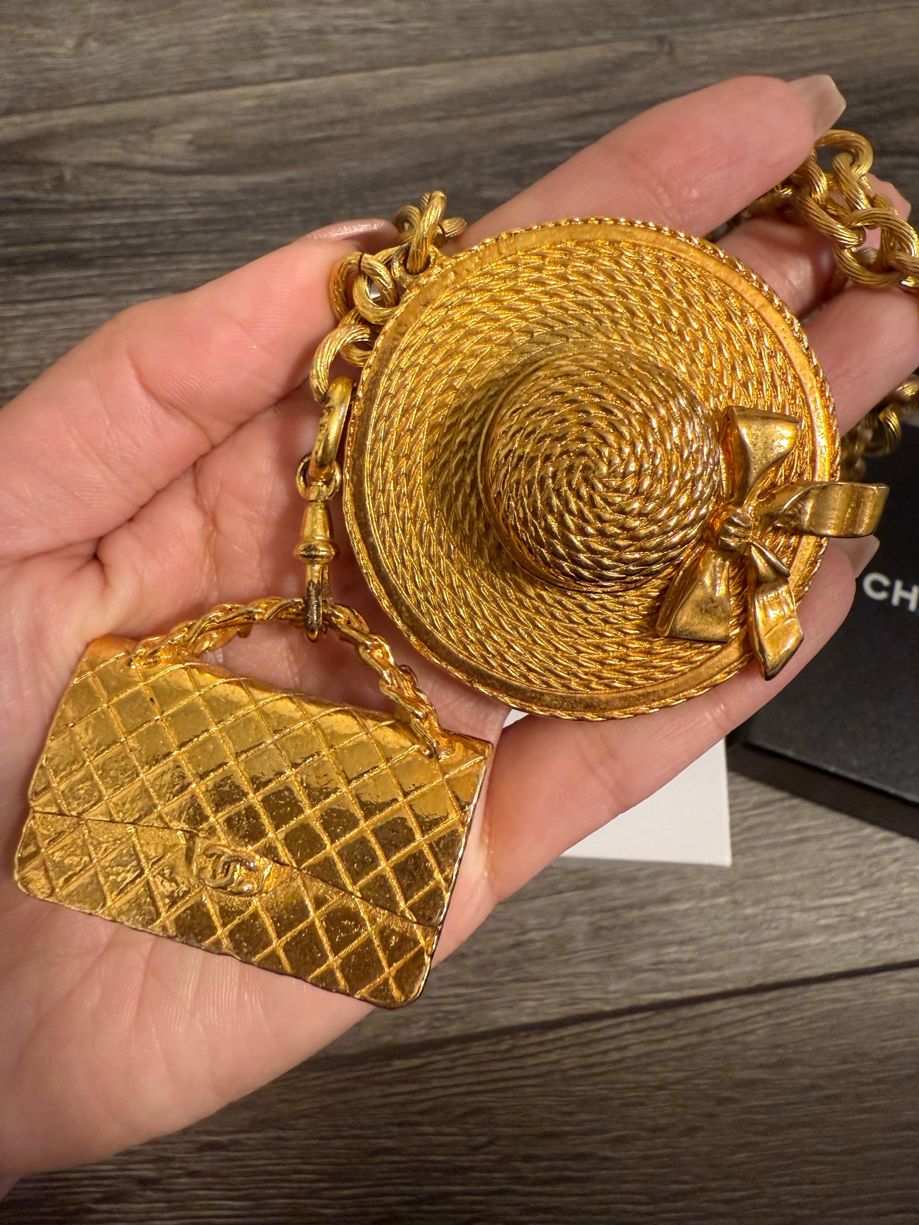 Chanel Vintage Gold Statement Chain Necklace with Hat and CC Bag Charms For Sale 1