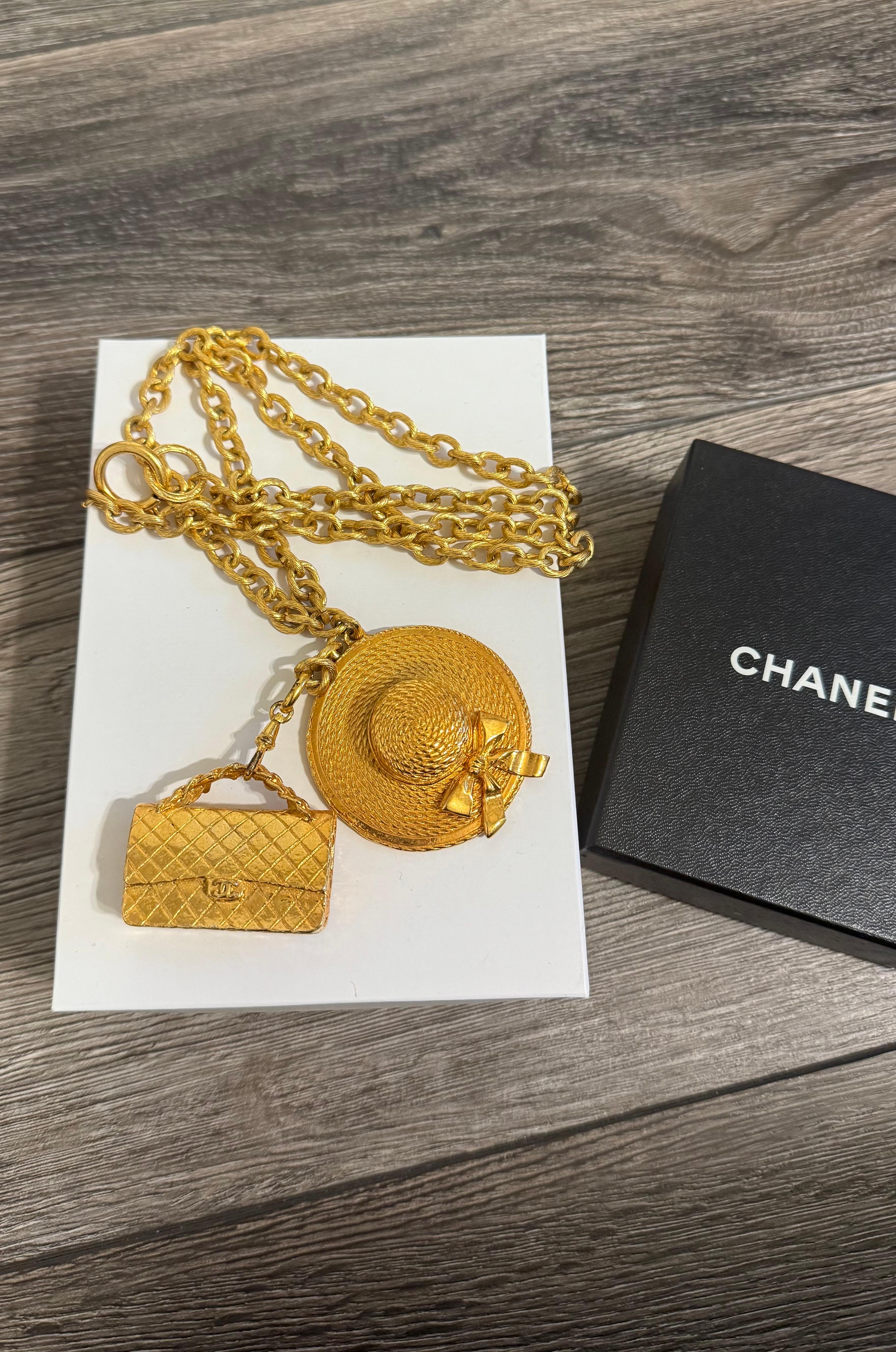 Chanel Vintage Gold Statement Chain Necklace with Hat and CC Bag Charms For Sale 5