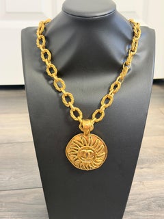 CHANEL Vintage Gold Sun CC Medallion Rope Necklace