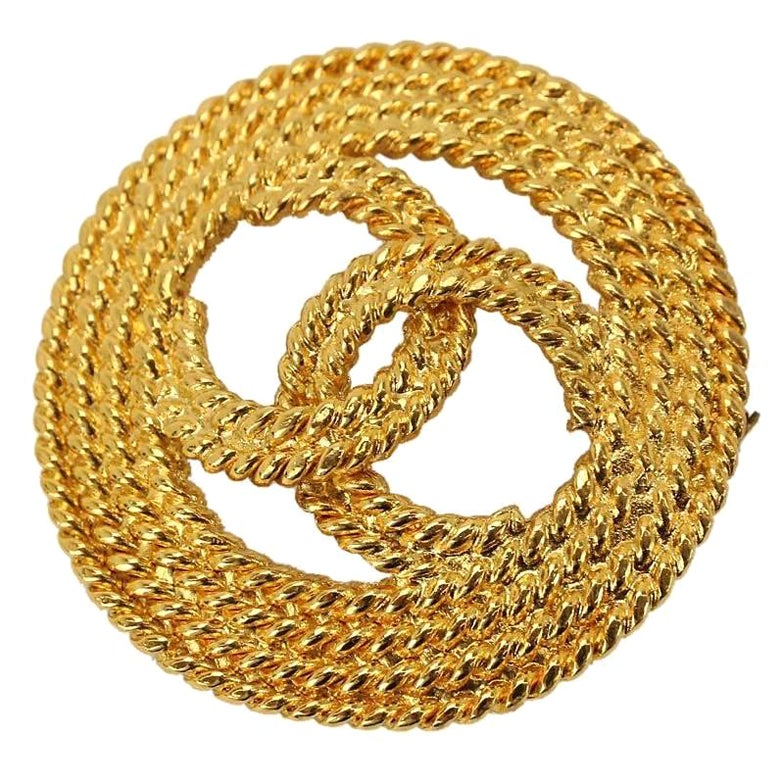 Chanel Vintage Gold Textured CC Logo Charm Button Pin Brooch in Box For Sale