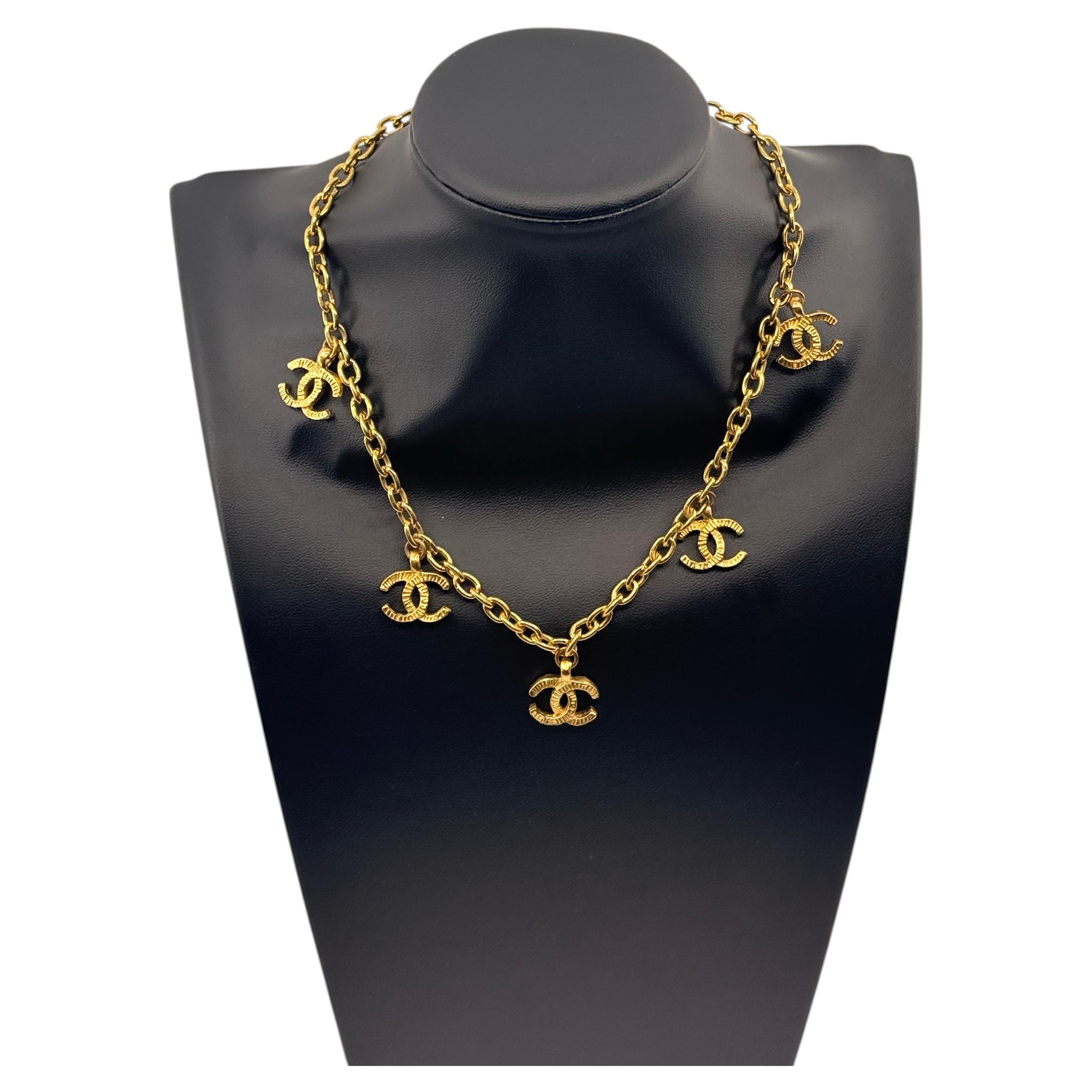 Chanel Vintage Gold Textured CC Logo Charm Collar Necklace For Sale