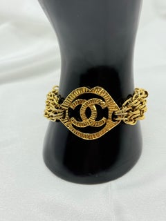 CHANEL Vintage Gold Textured CC Multistrand Bracelet