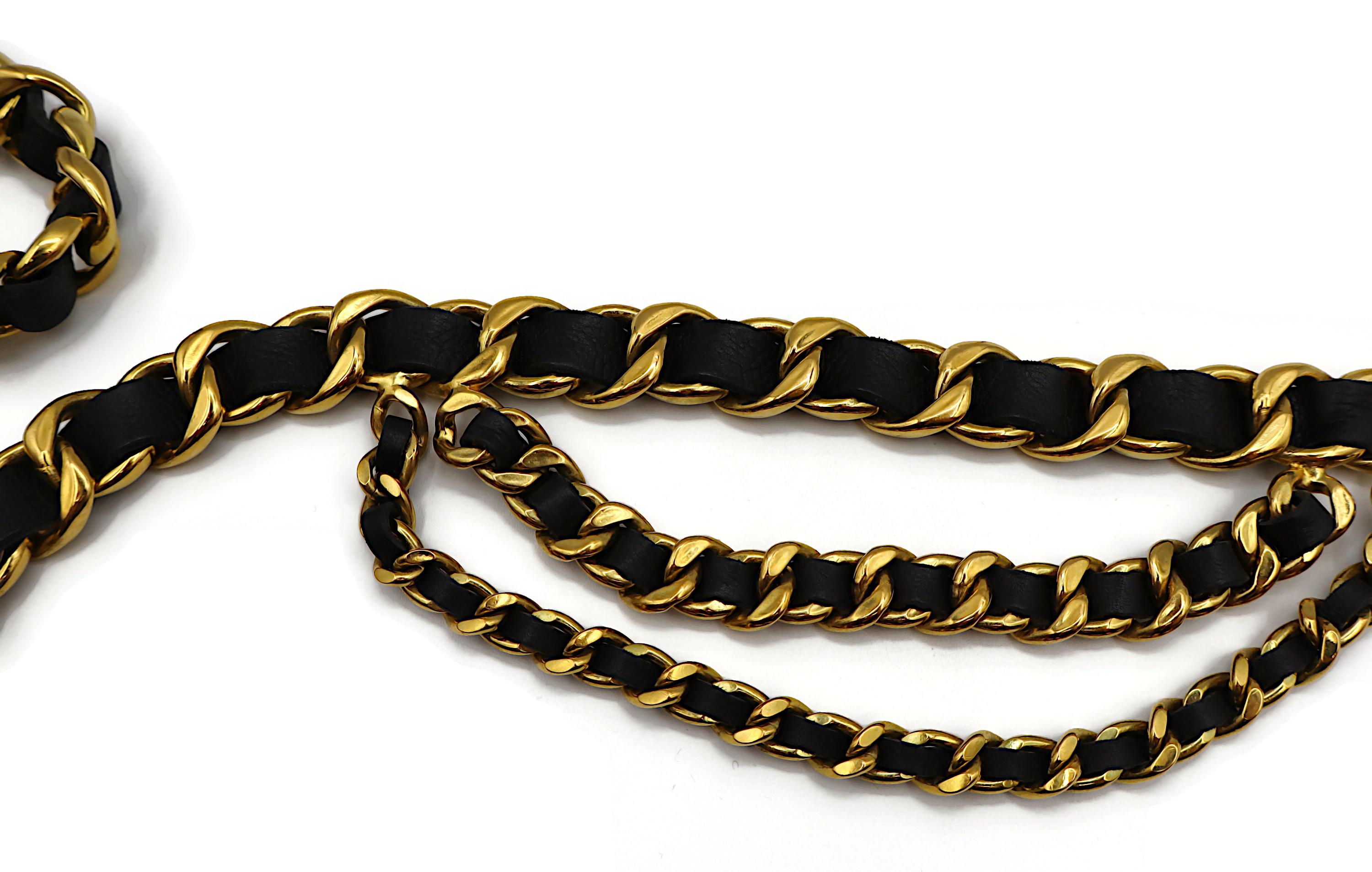 CHANEL Vintage Gold Tone and Black Leather Chain Belt, Spring 1994 Bon état à Nice, FR