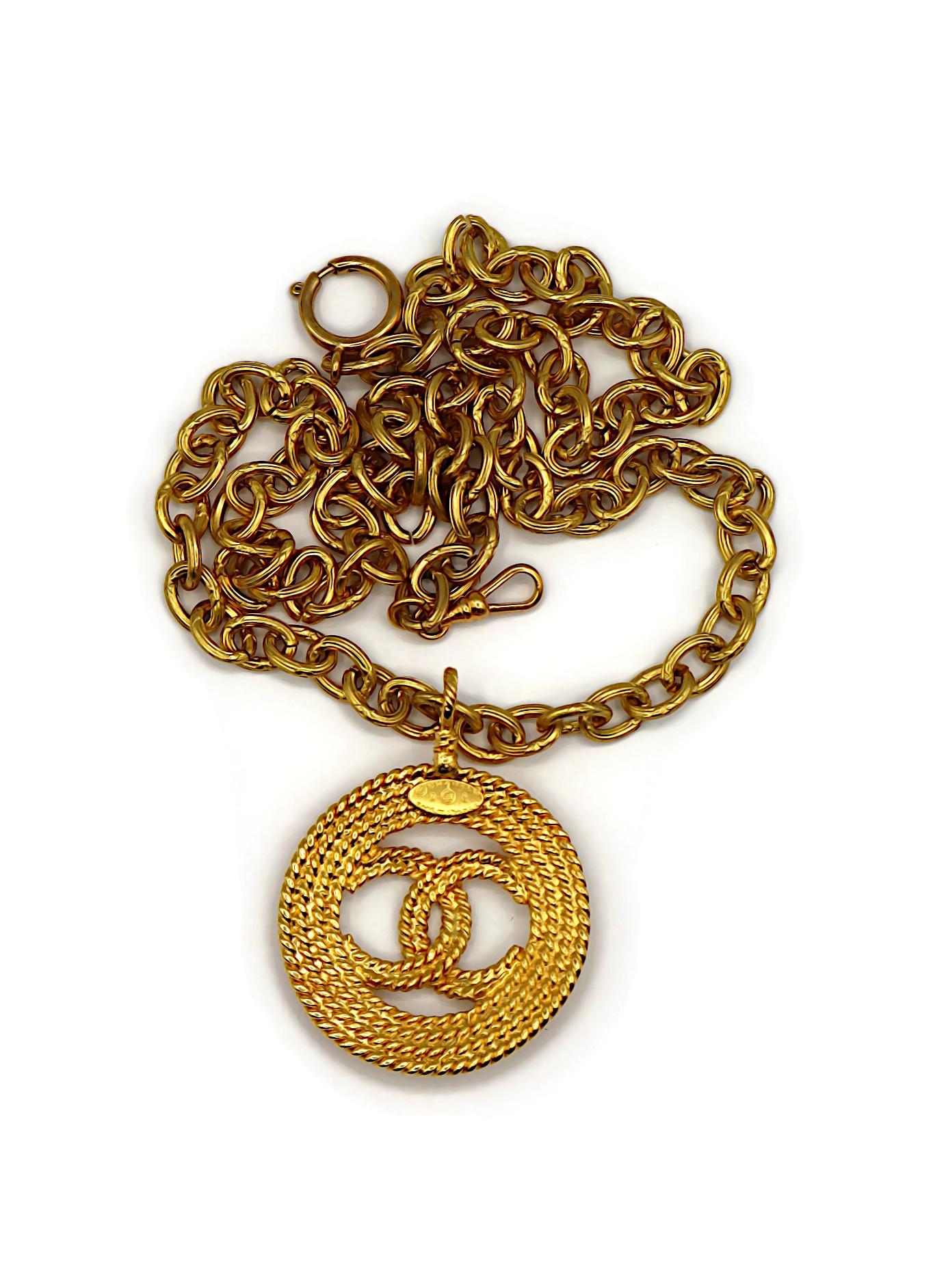 CHANEL Vintage Gold Tone CC Medallion Pendant Sautoir Necklace, 1993 For Sale 9