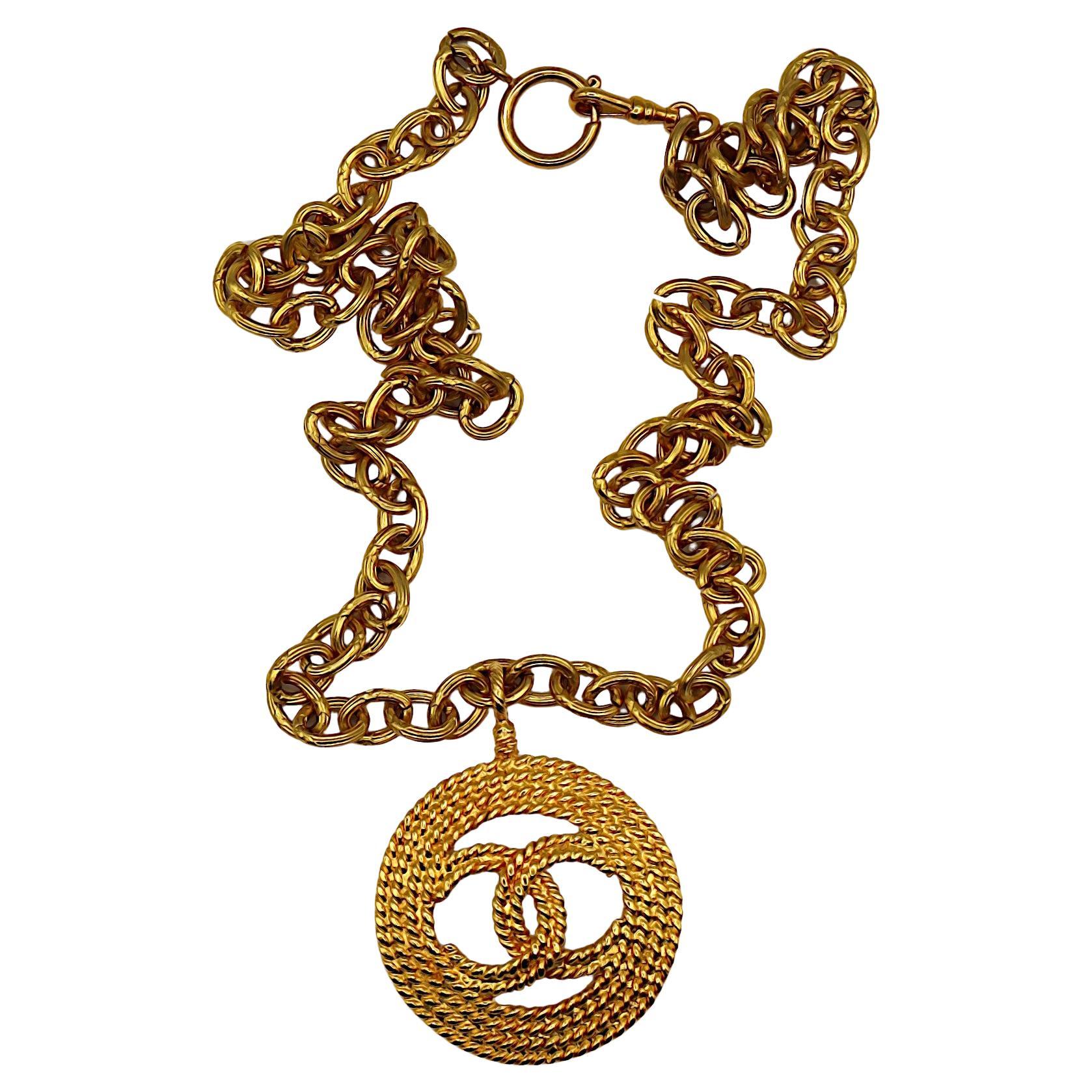 CHANEL Vintage Gold Tone CC Medallion Pendant Sautoir Necklace, 1993 For Sale