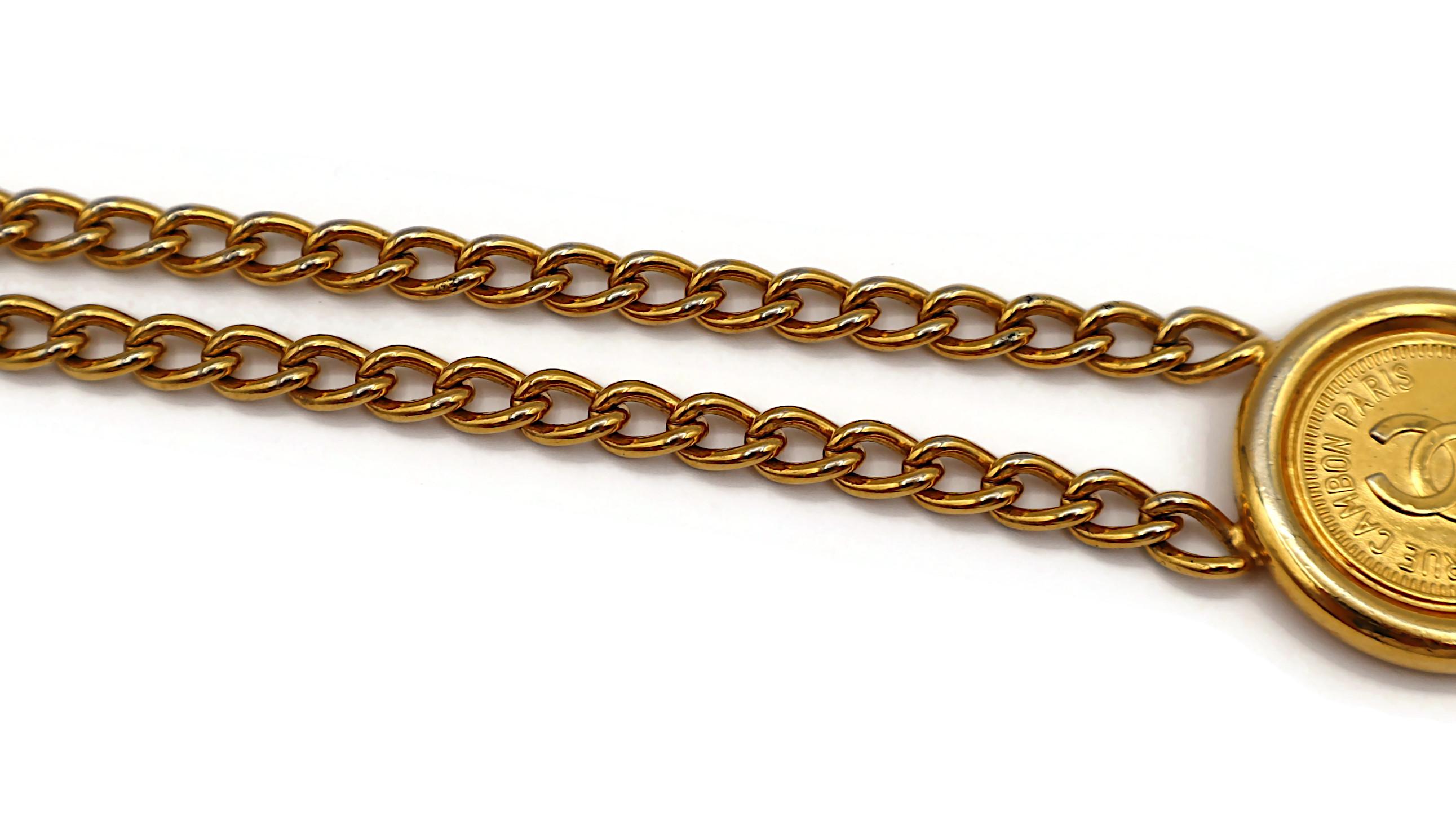 CHANEL Vintage Goldfarbener Kettengürtel mit Kette 31 Rue Cambon Paris Münzen, 1998 im Angebot 2