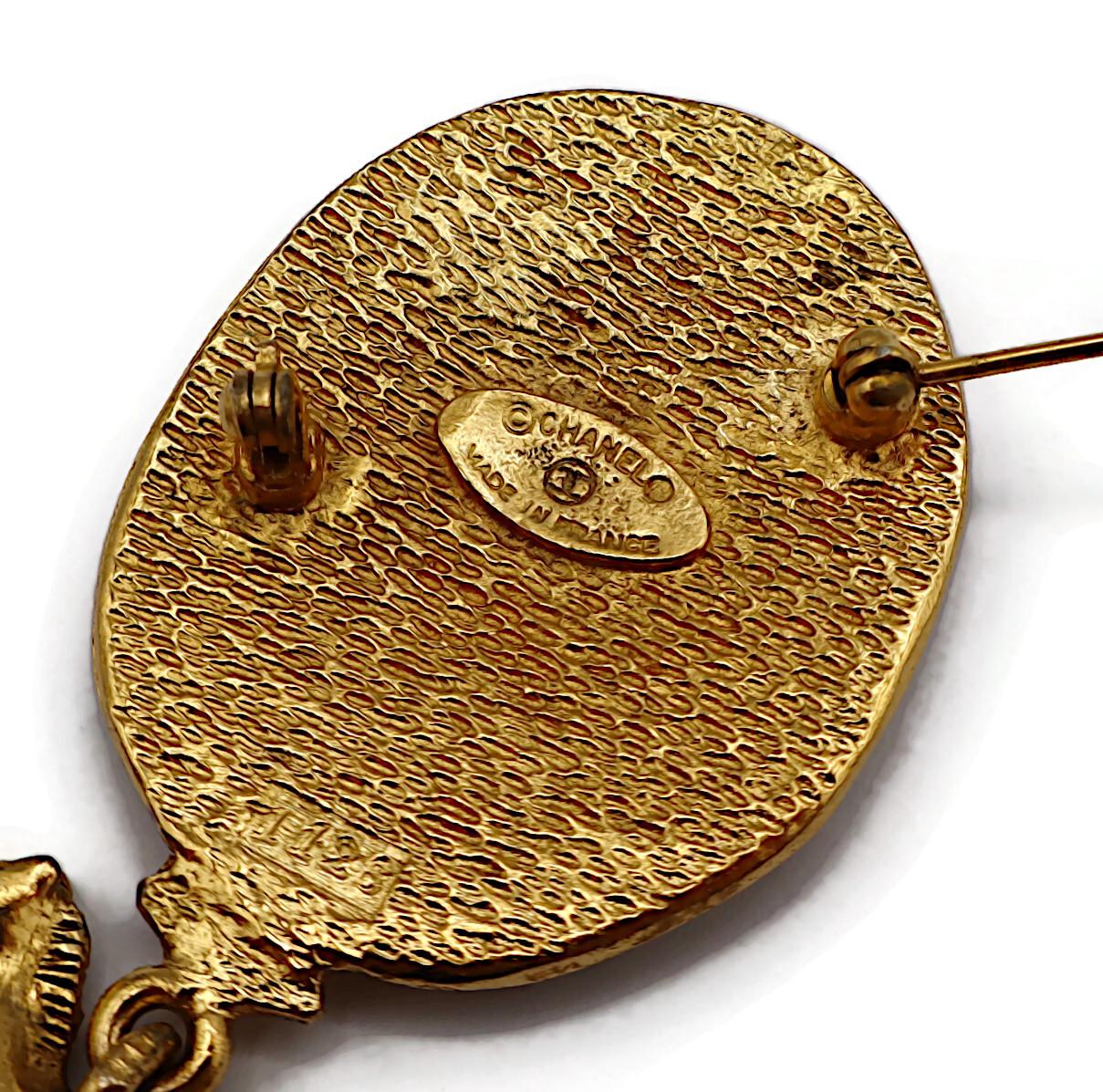 CHANEL Vintage Gold Tone Crown Horse Charm Medallion Brooch 3