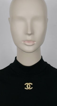 CHANEL Vintage Gold Tone Jewelled CC Brooch