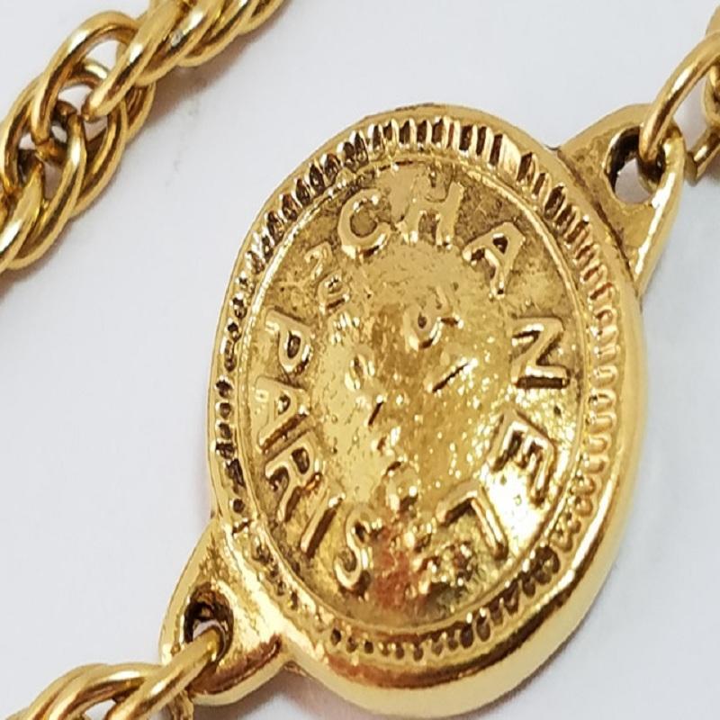 Women's Chanel Vintage Gold-tone Metal Double Link Long Chain 31 Rue Pendant Necklace
