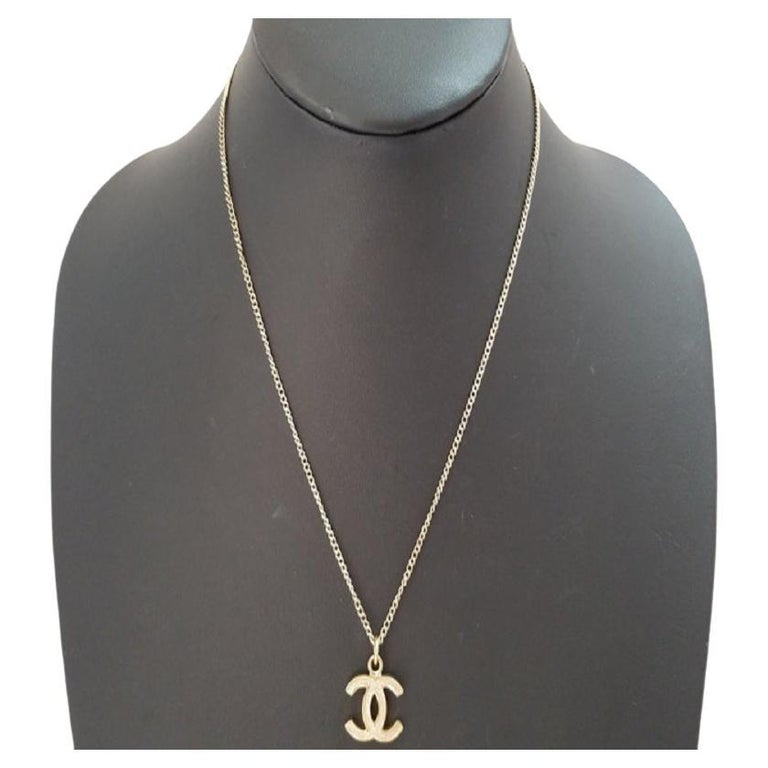 Chanel Vintage Gold-Tone Metal Large Size CC Logo Chain Necklace For Sale  at 1stDibs