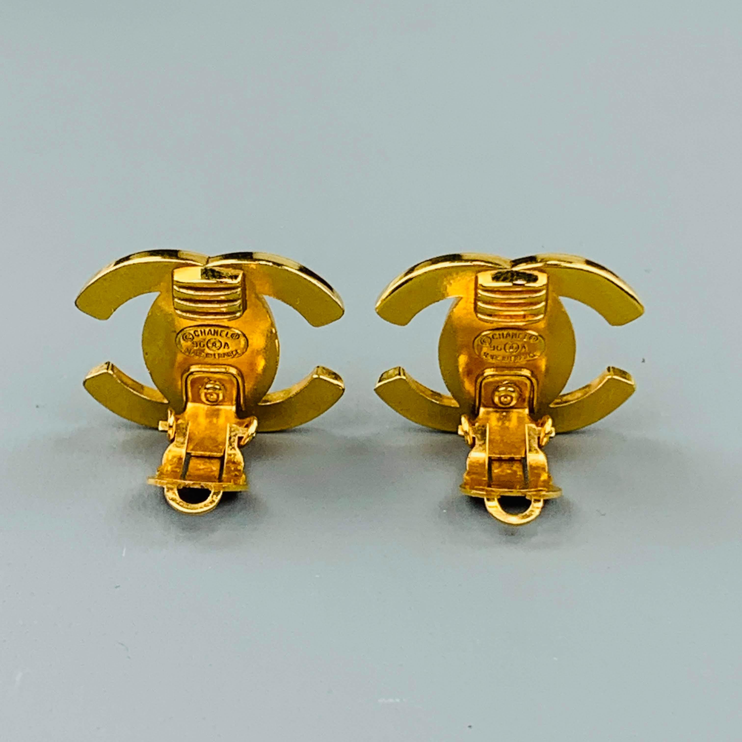 chanel gold vintage cc turn-lock clip-on earrings