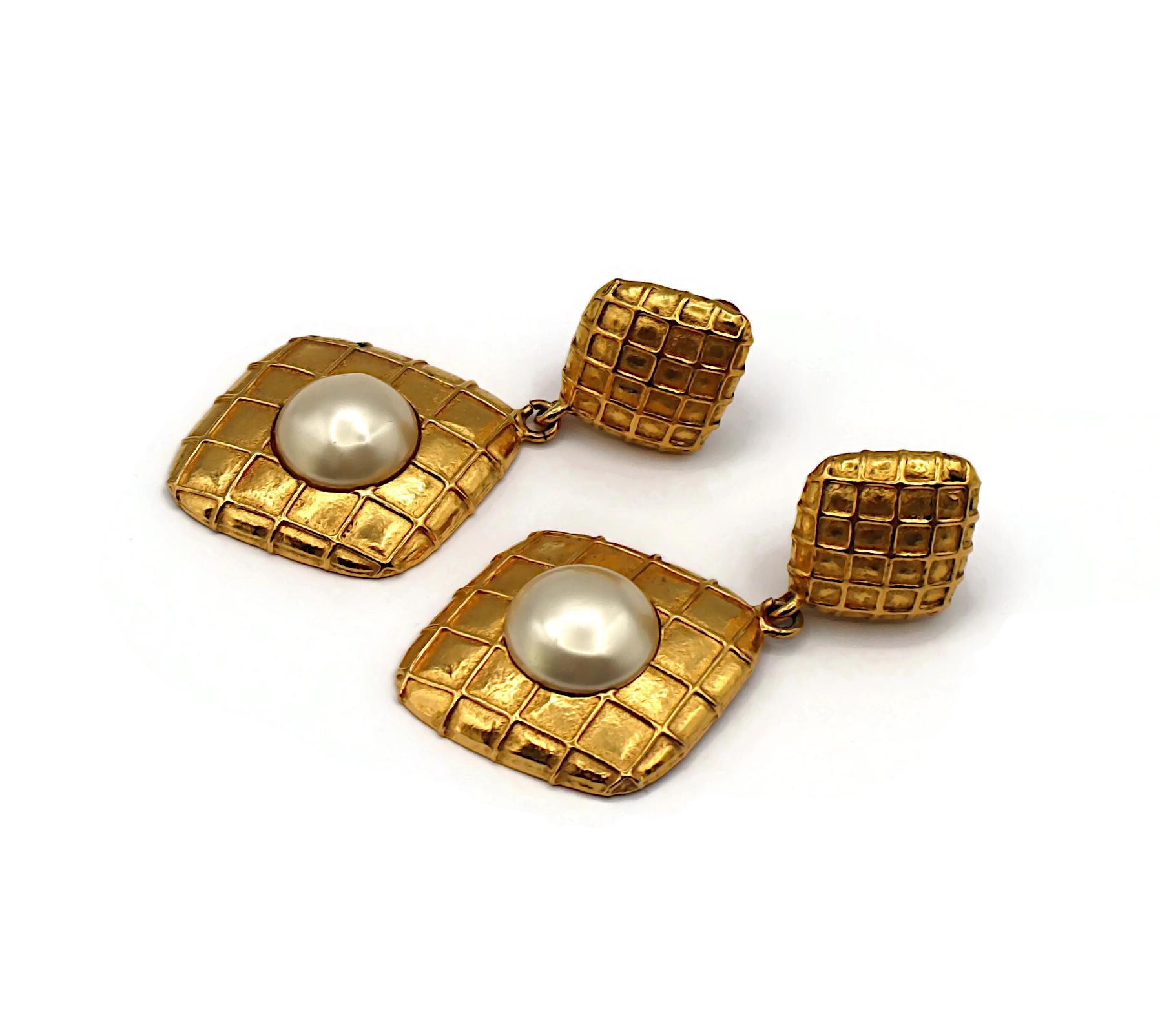 CHANEL Vintage Gold Tone Quilted Losange Dangle Earrings For Sale 1
