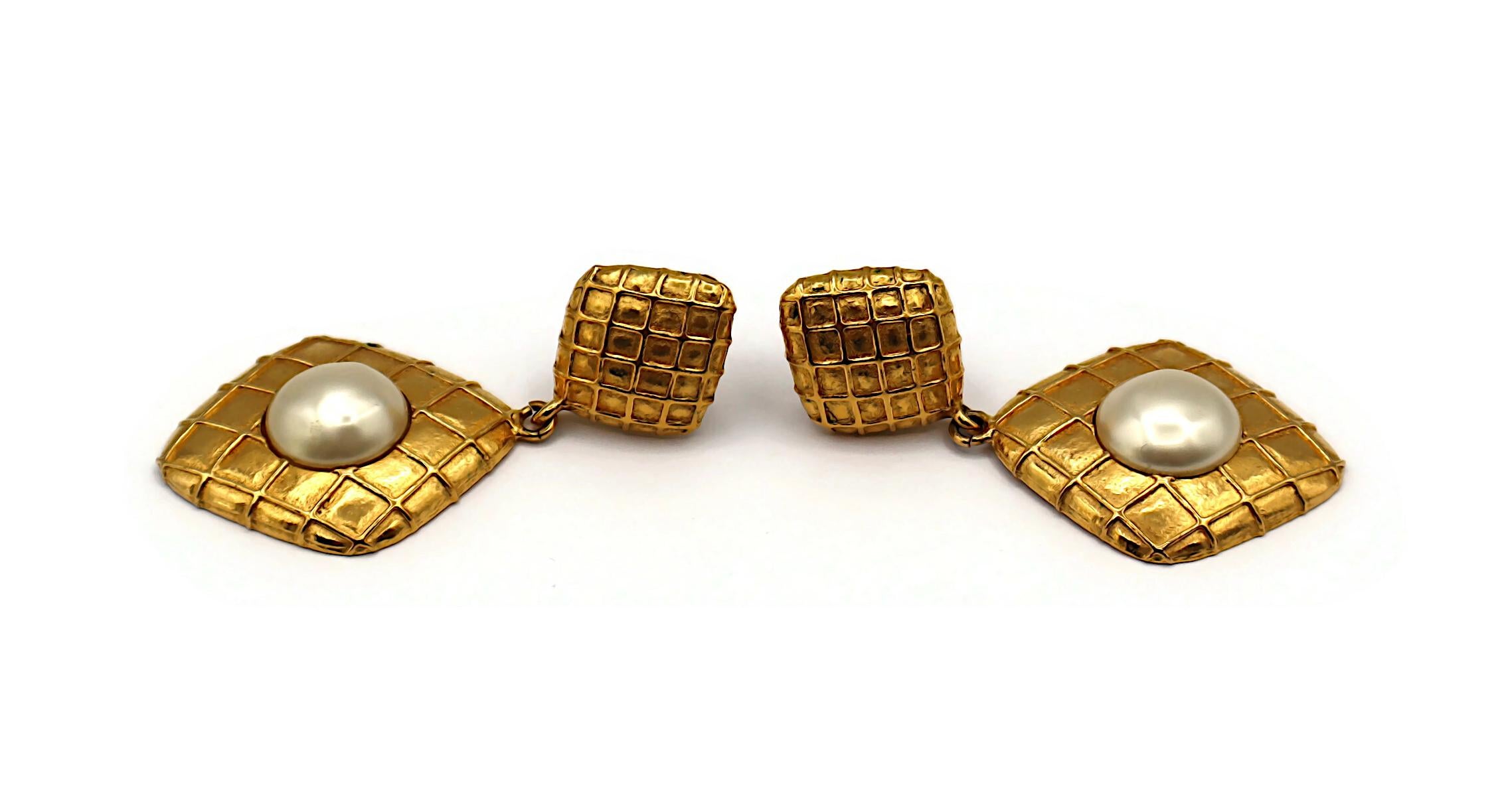 CHANEL Vintage Gold Tone Quilted Losange Dangle Earrings For Sale 2