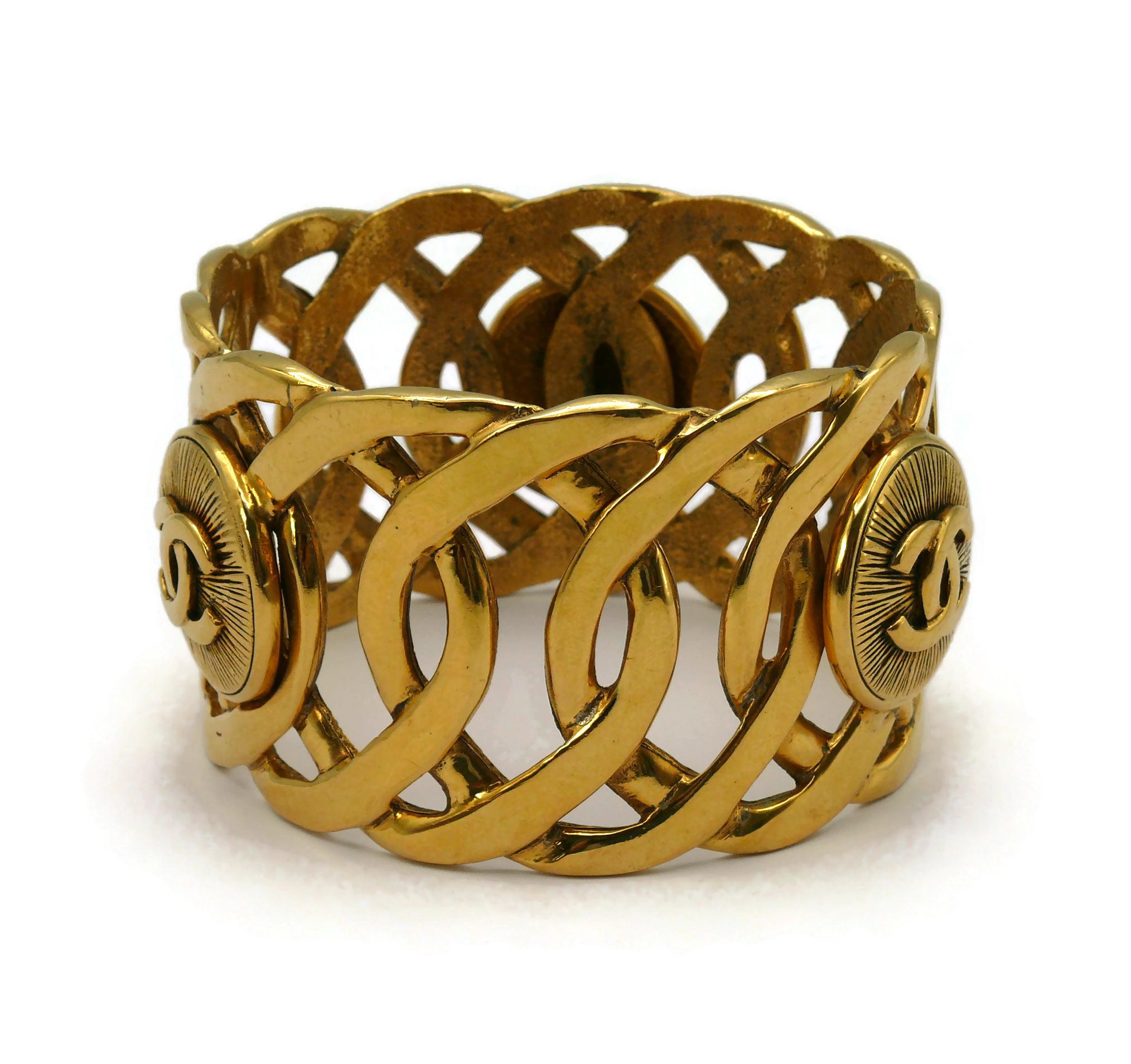 Women's CHANEL Vintage Gold Tone Rigid Chain & CC Medallion Cuff Bracelet For Sale
