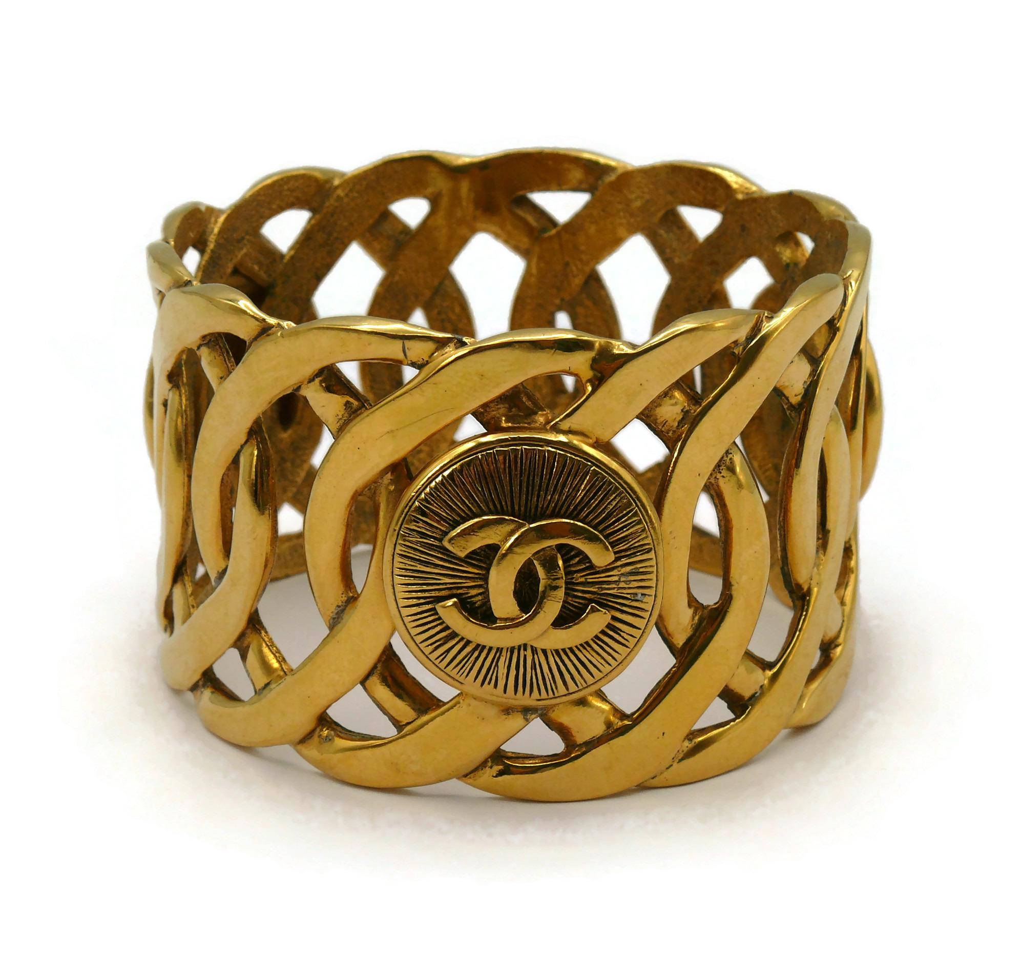 CHANEL Vintage Gold Tone Rigid Chain & CC Medallion Cuff Bracelet For Sale 1