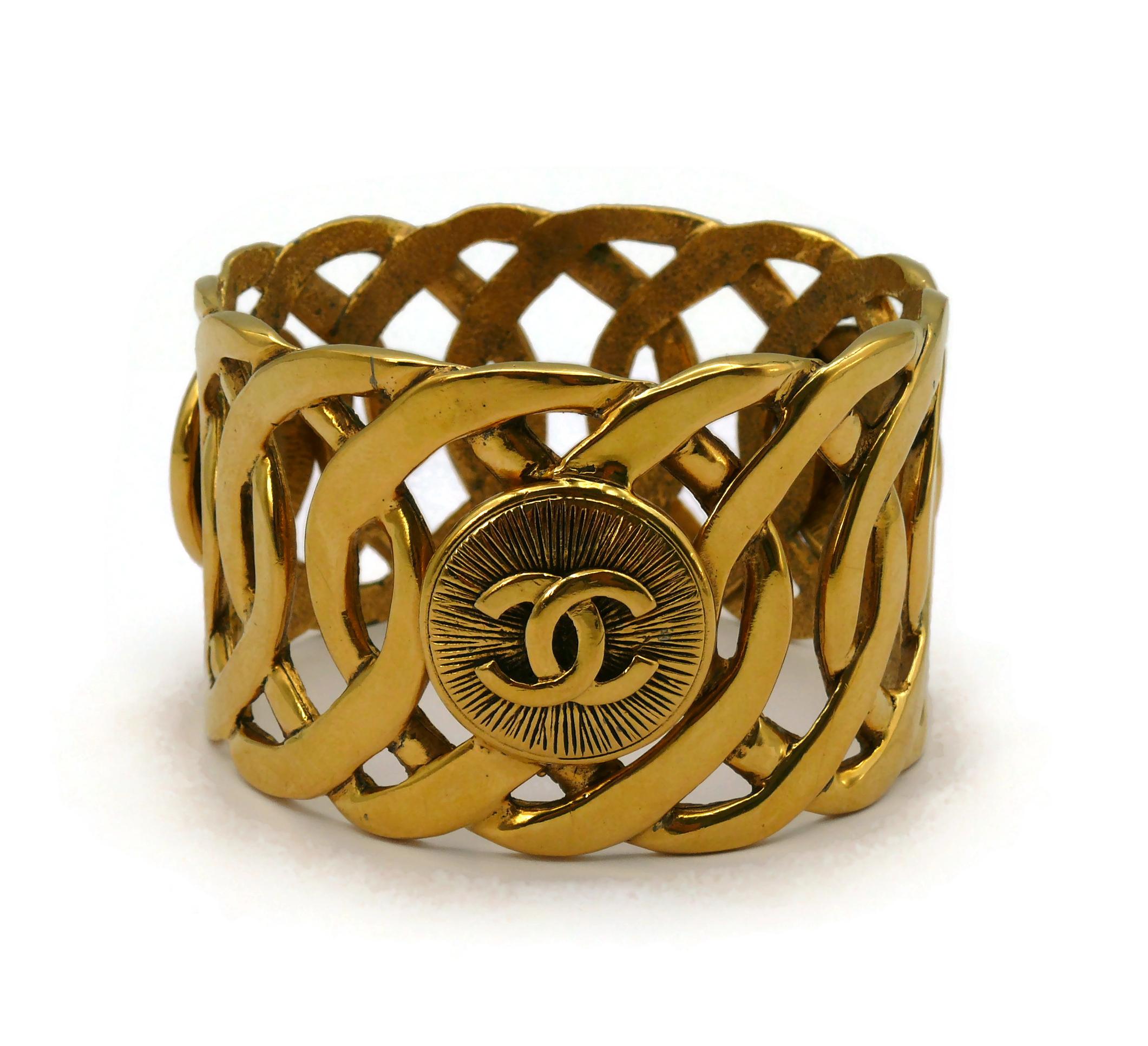CHANEL Vintage Gold Tone Rigid Chain & CC Medallion Cuff Bracelet For Sale 3