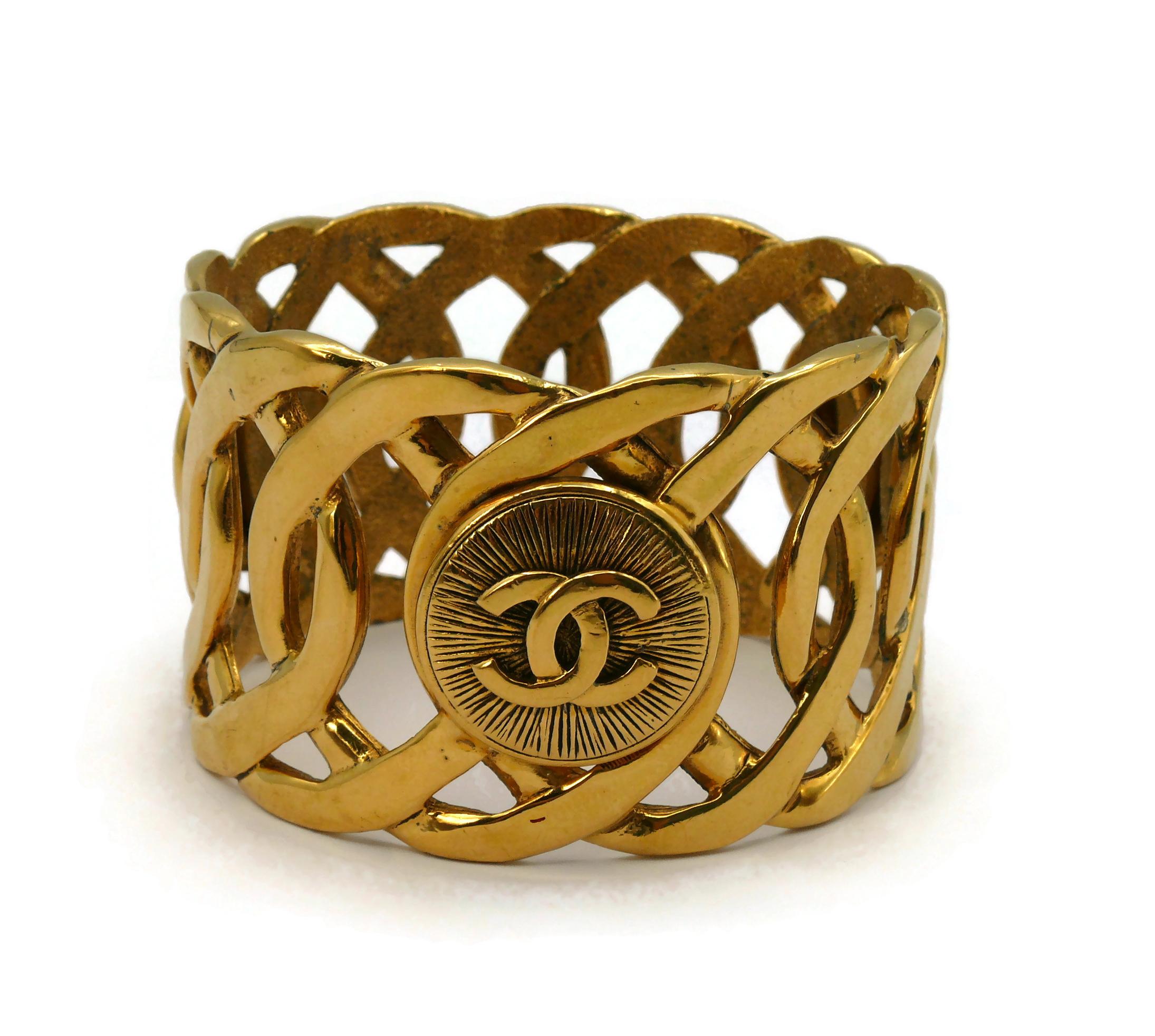CHANEL Vintage Gold Tone Rigid Chain & CC Medallion Cuff Bracelet For Sale 5