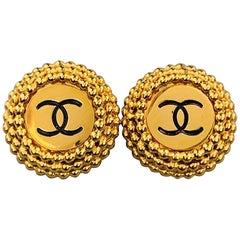 CHANEL VINTAGE Gold Tone Round Textured CC Clip On Earrings CHANEL VINTAGE Gold Tone Round Textured CC Clip On Earrings