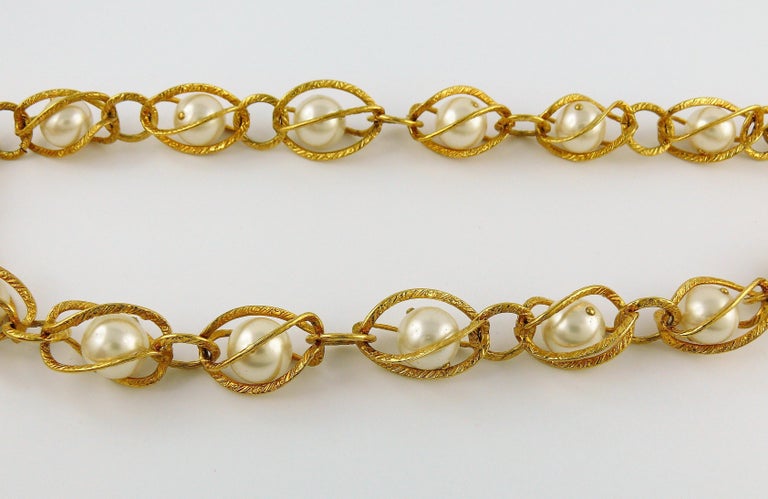 Chanel Vintage Gold Toned Caged Pearl Belt For Sale at  display picture 1