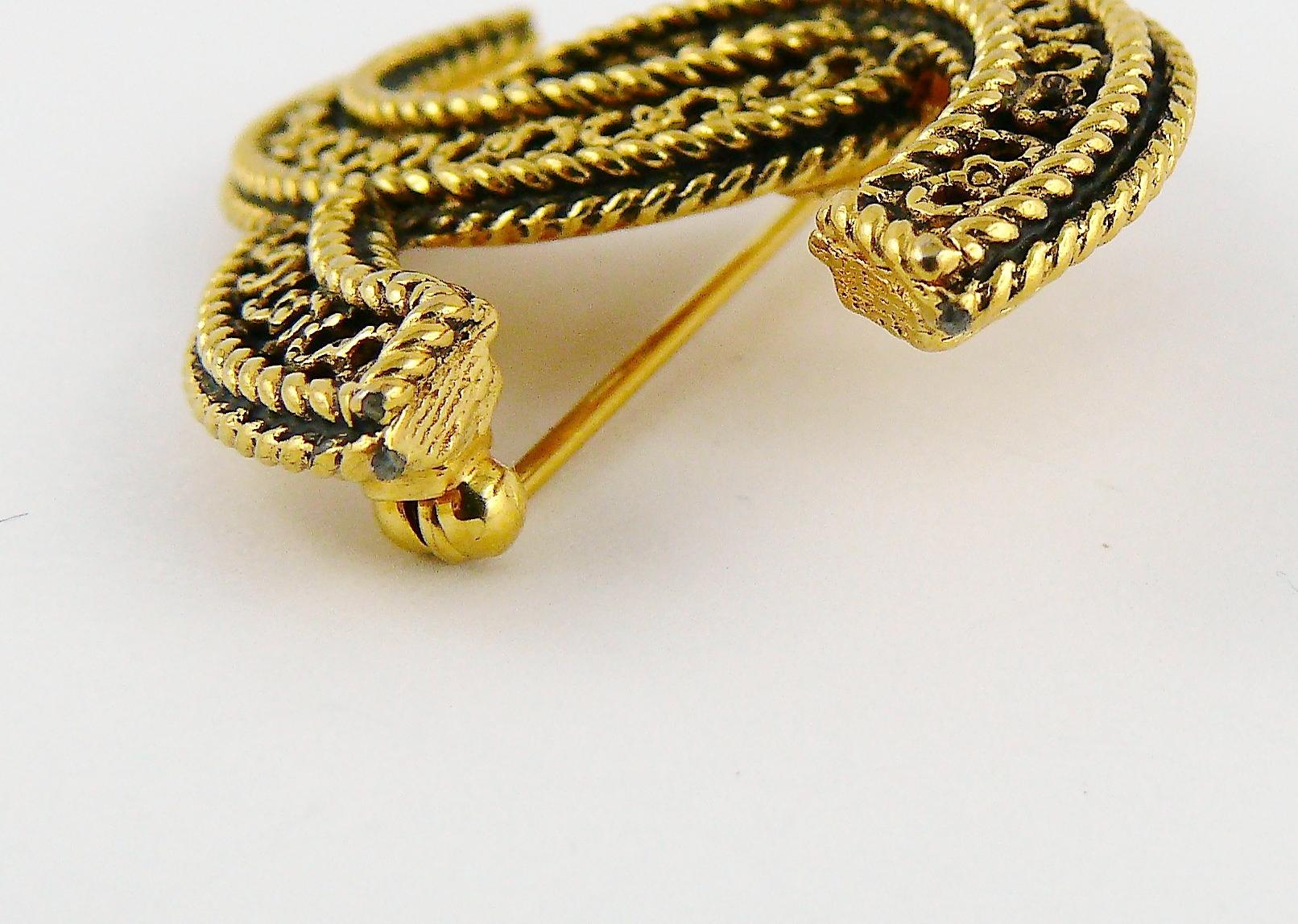 Chanel Vintage Gold Toned CC Brooch 3