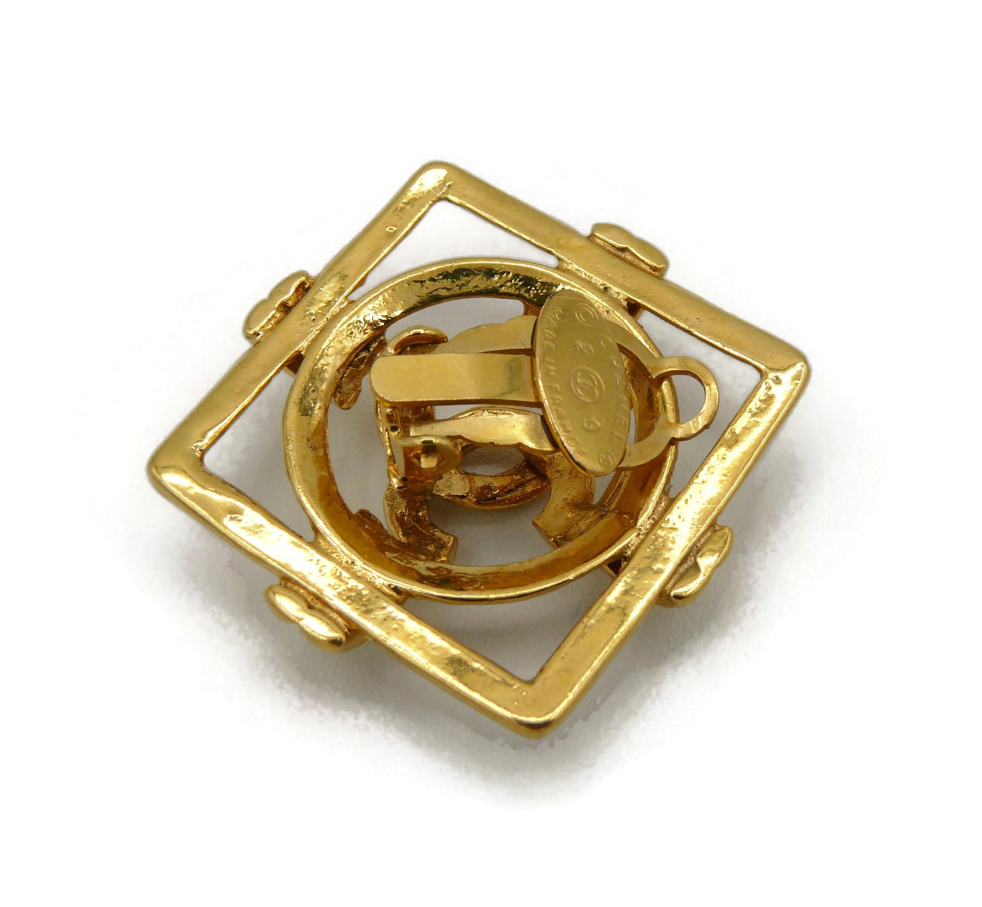 Chanel Vintage Gold Toned CC Clip-On Earrings, 1994 For Sale 2