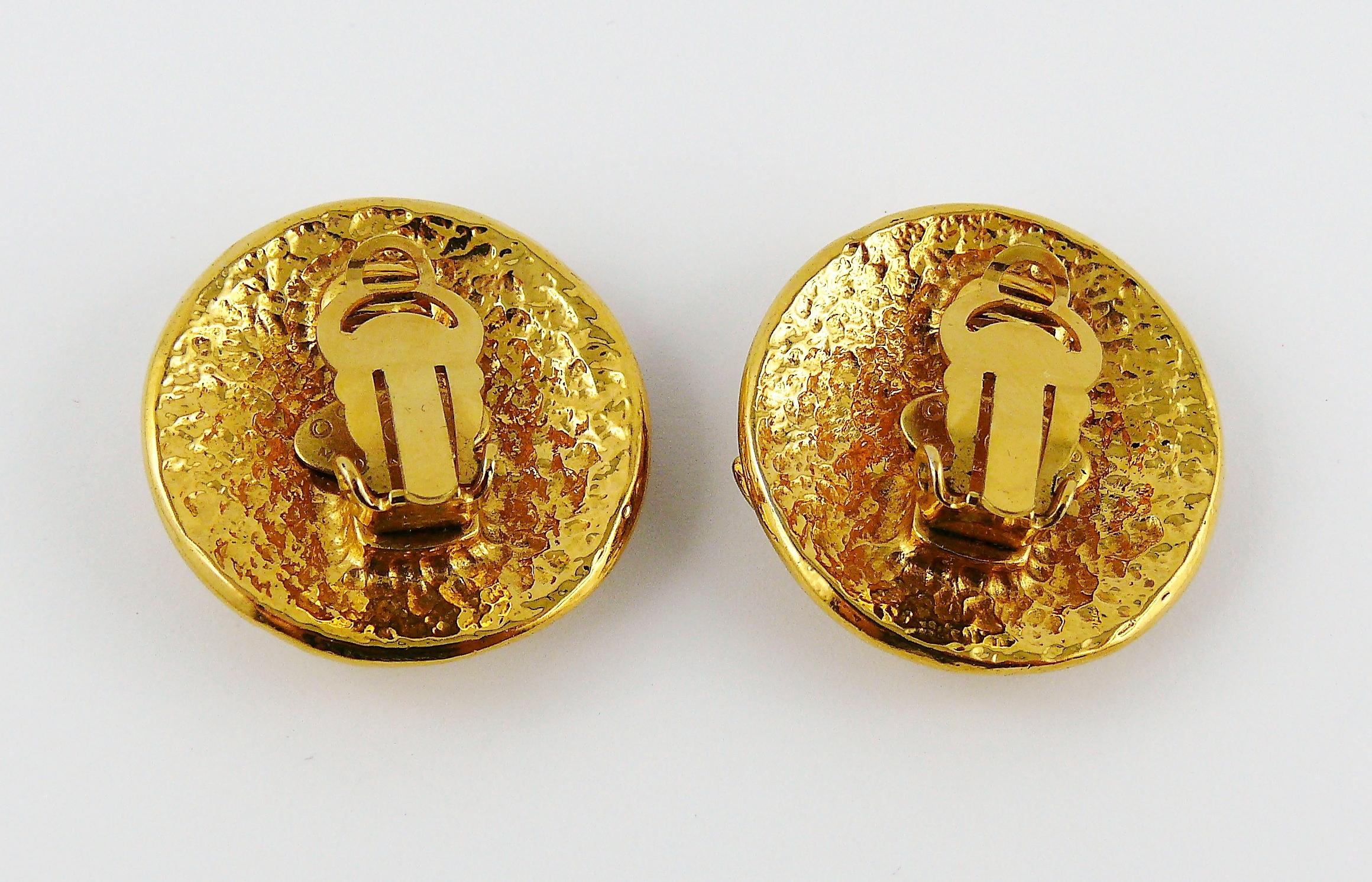 Chanel Vintage Gold Toned CC Logo Disc Clip On Earrings 2
