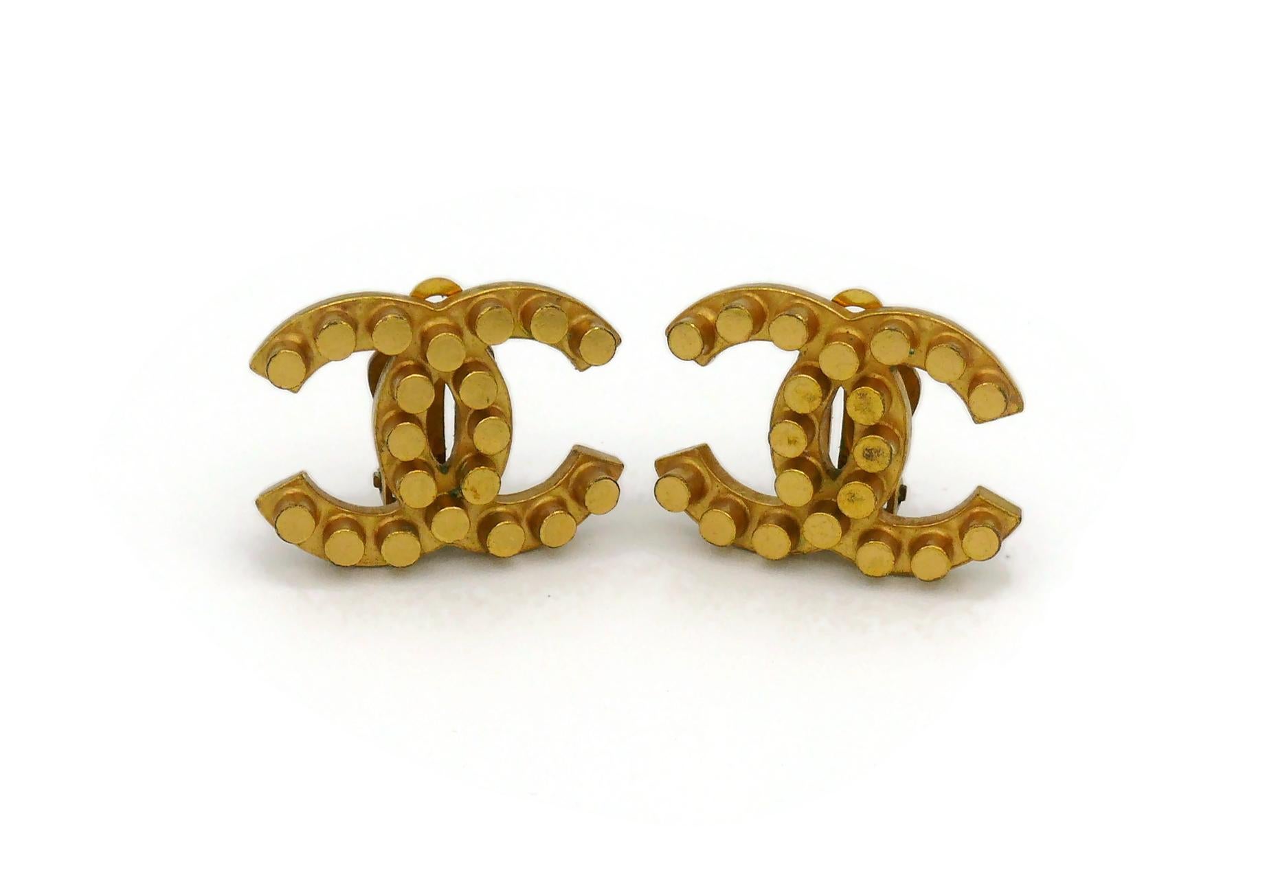 Chanel Vintage CC Logo Lego Vintage-Ohrclips mit Vintage-Logo, Herbst 2002 im Angebot 2