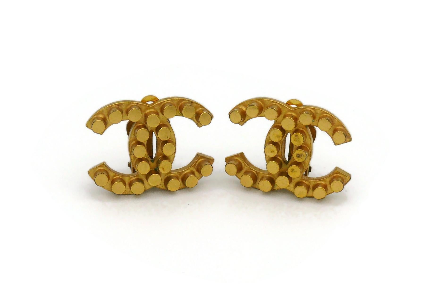 Chanel Vintage CC Logo Lego Clip On Earrings, Fall 2002 For Sale 2