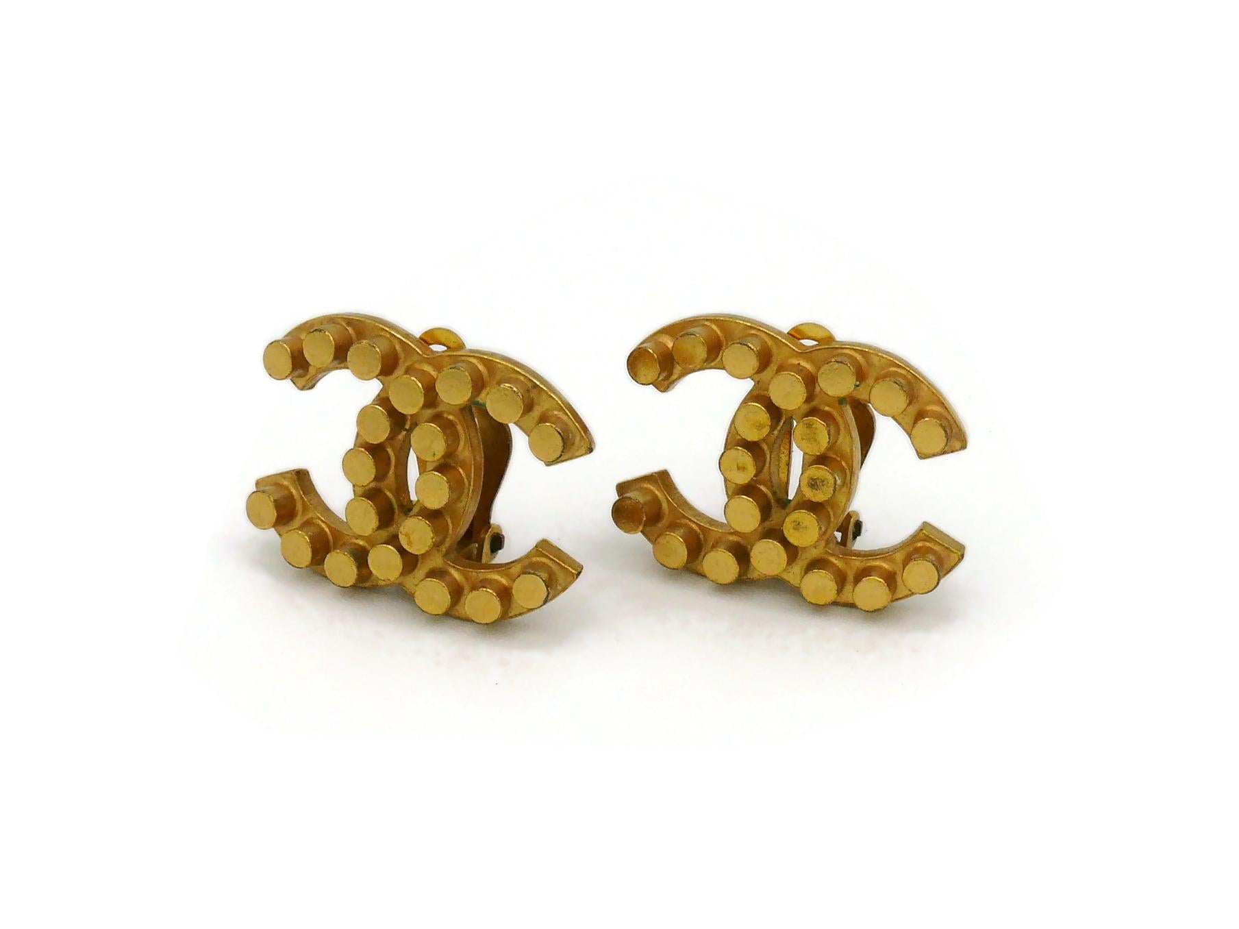 Chanel Vintage CC Logo Lego Clip On Earrings, Fall 2002 For Sale 3