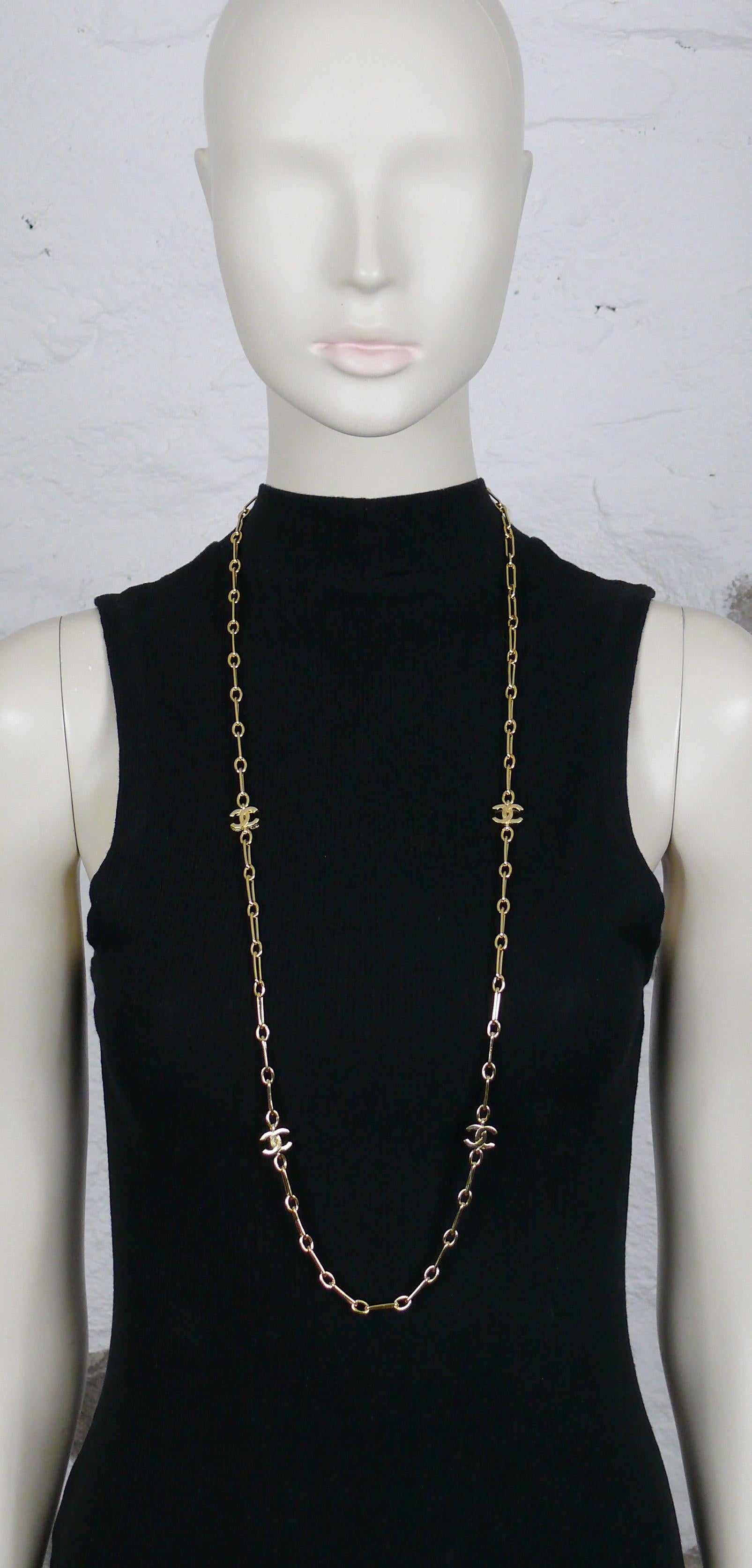 Chanel Vintage Gold Toned CC Logos Chain Necklace For Sale at 1stDibs ...