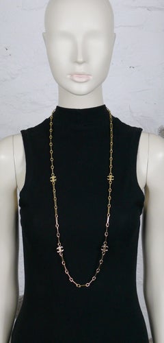 Chanel, collier vintage en or avec logos CC