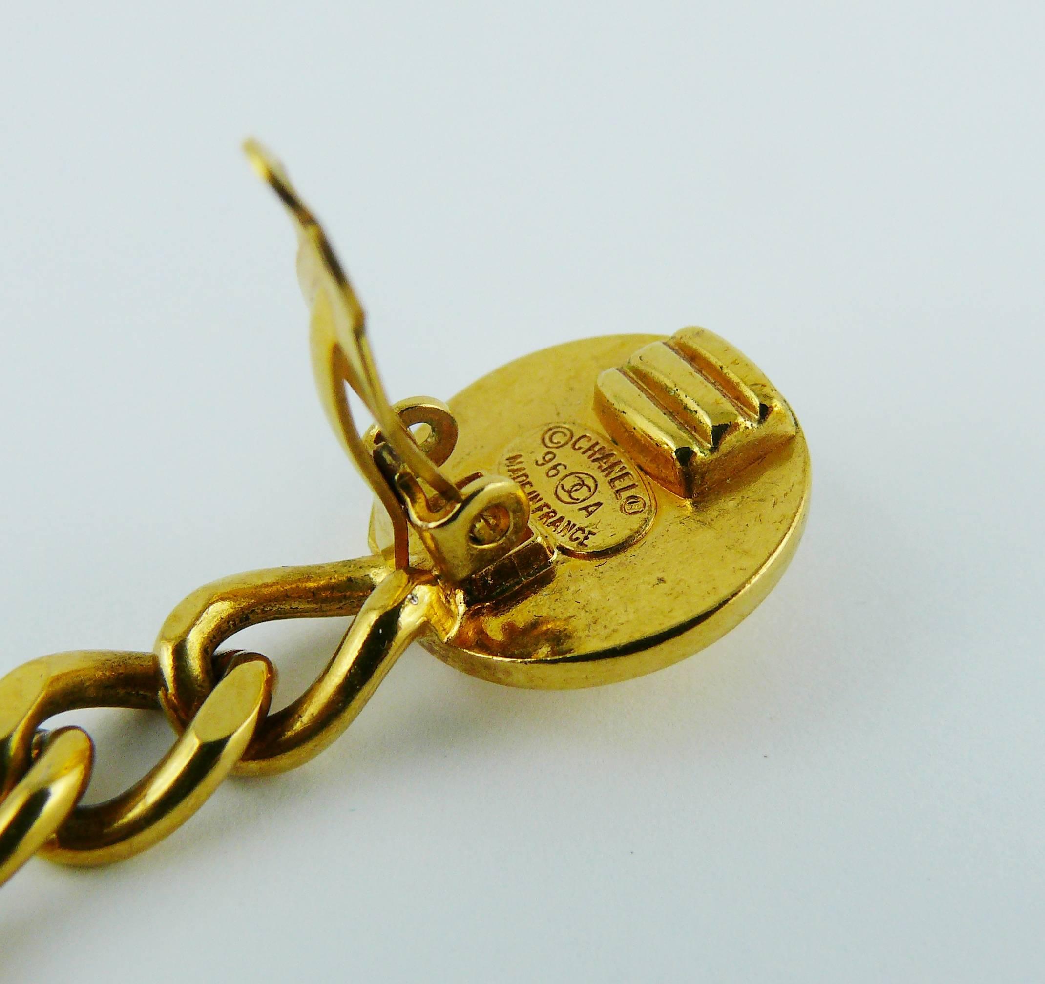 Chanel Vintage Gold Toned CC Turnlock Dangling Earrings FW 96 In Excellent Condition In Nice, FR