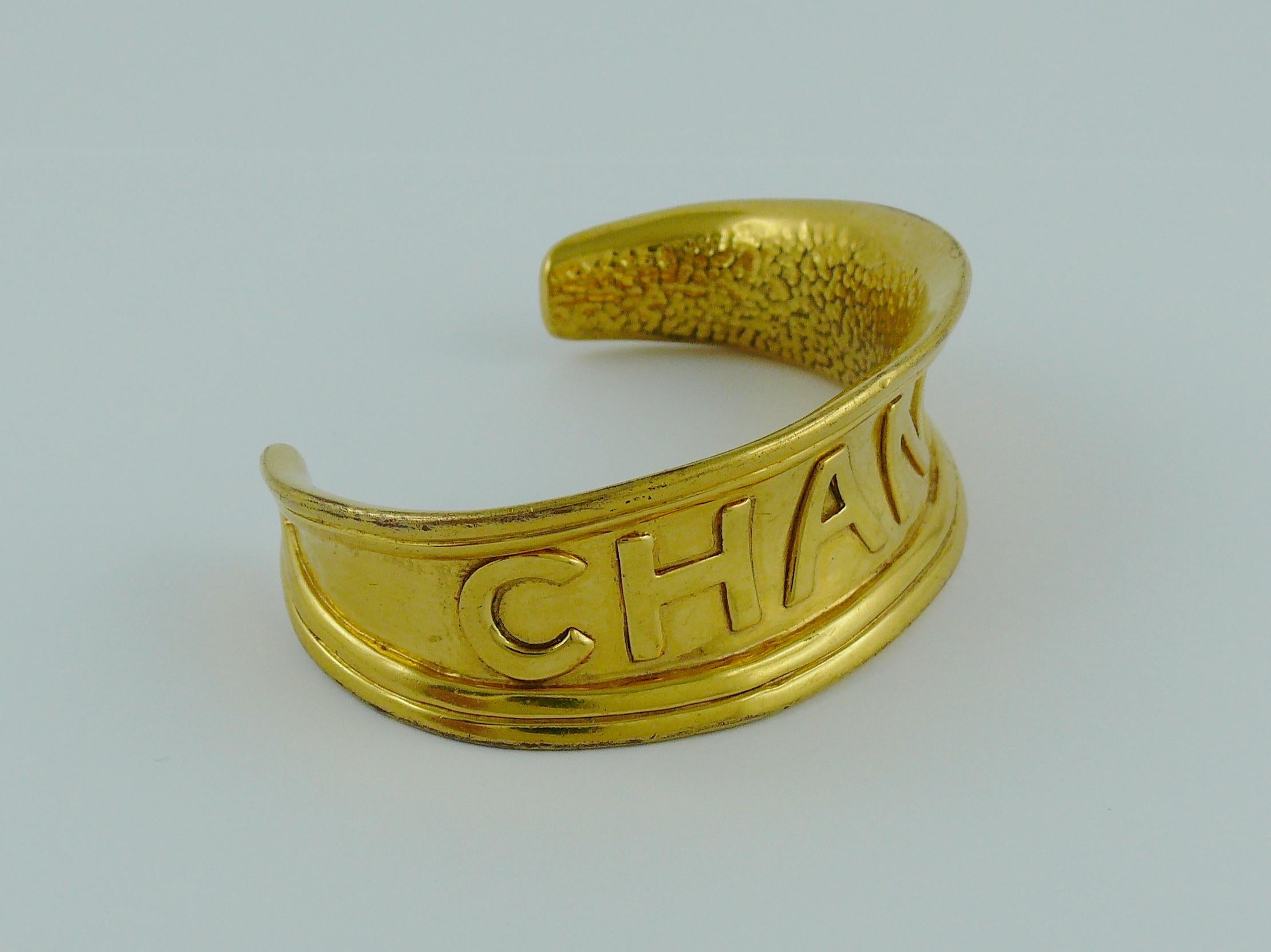 Chanel Vintage Gold Toned Cuff Bracelet 1996 In Good Condition In Nice, FR
