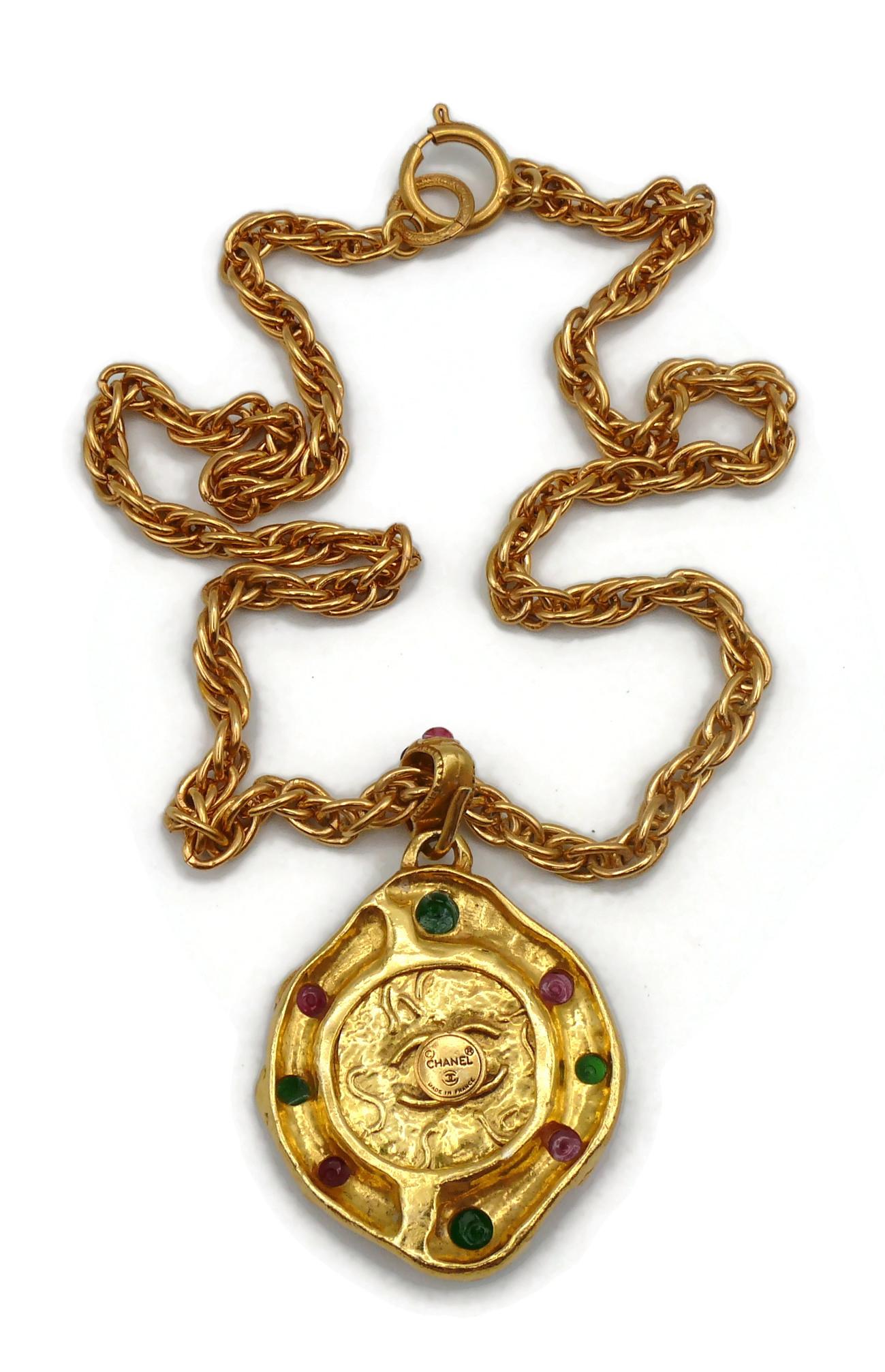 CHANEL Vintage Gold Toned Gripoix CC Medallion Coin Pendant Necklace For Sale 7