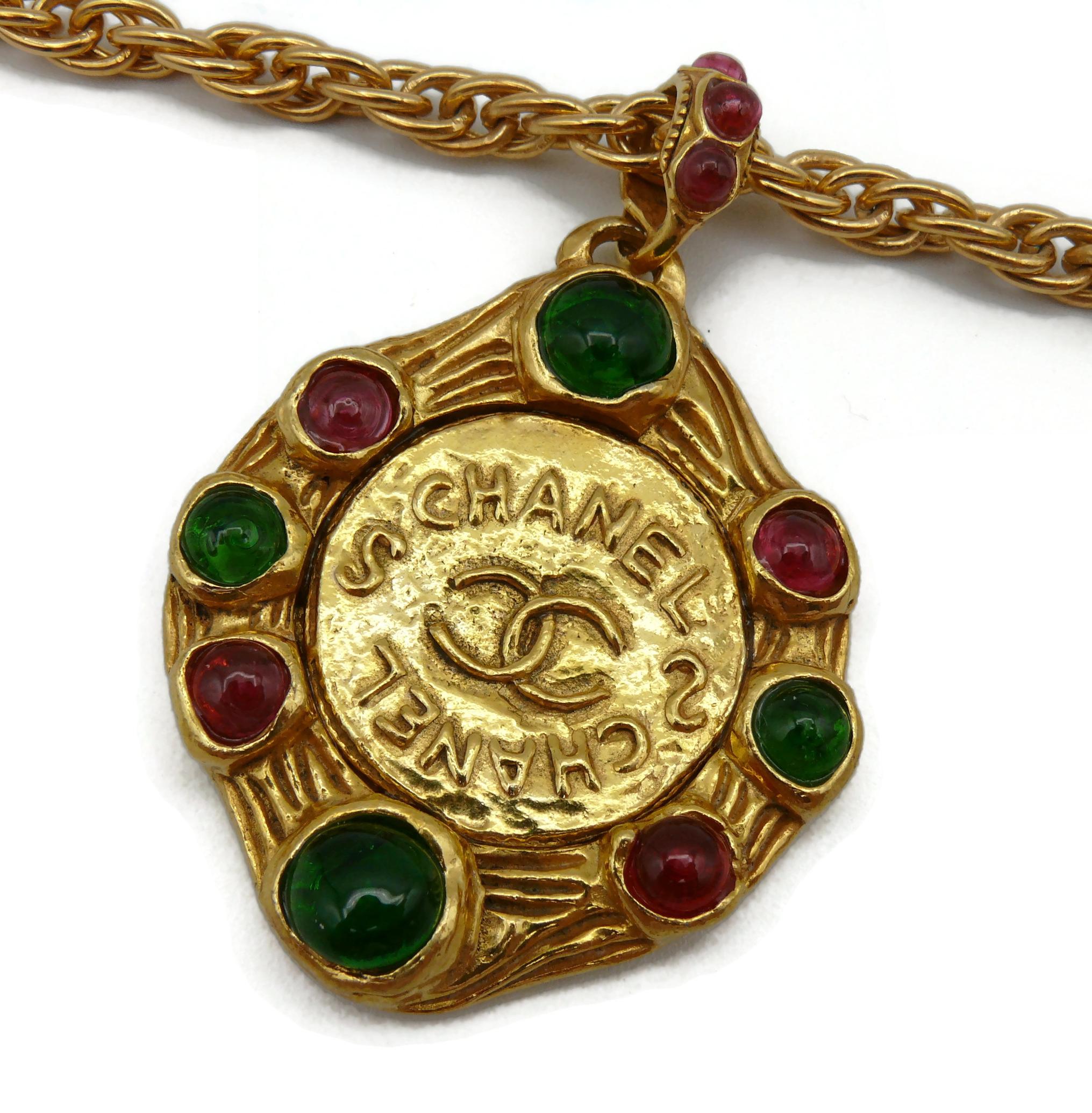 CHANEL Vintage Gold Toned Gripoix CC Medallion Coin Pendant Necklace For Sale 1