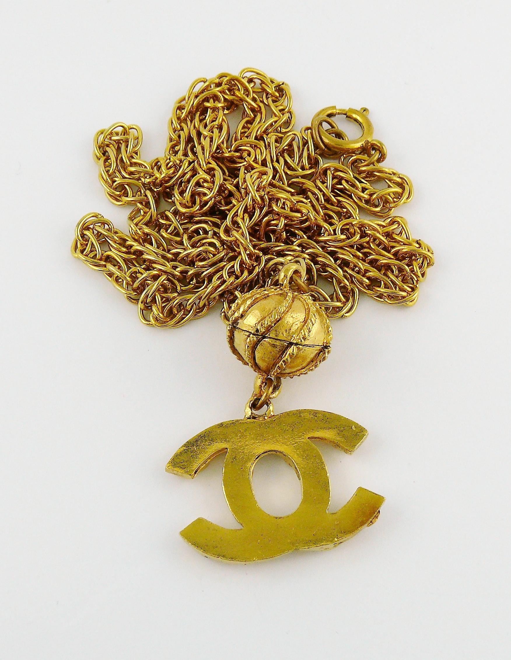 Chanel Vintage Gold Toned Jewelled CC Sautoir Necklace For Sale 5